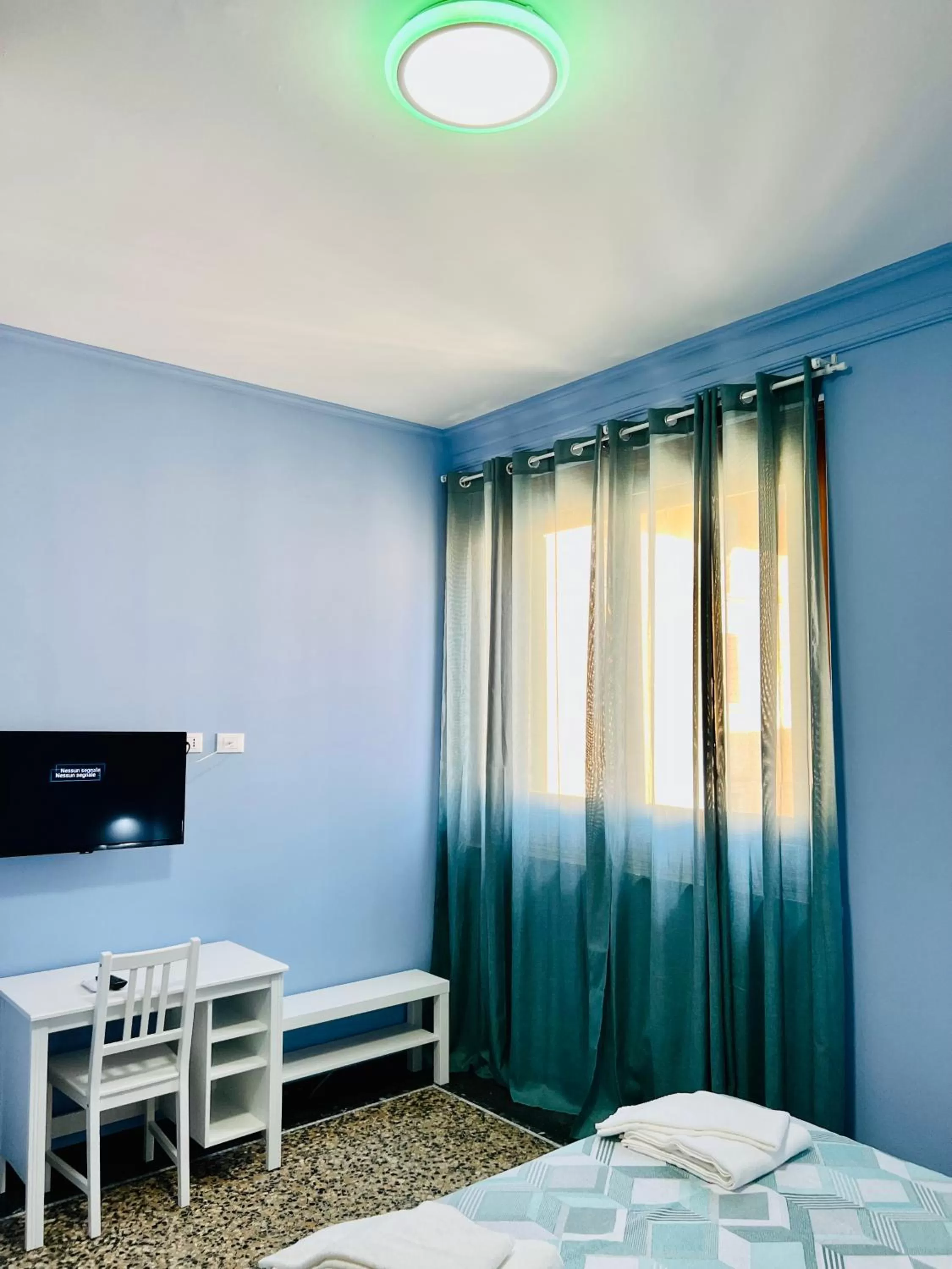 TV/Entertainment Center in B&B Corso Italia