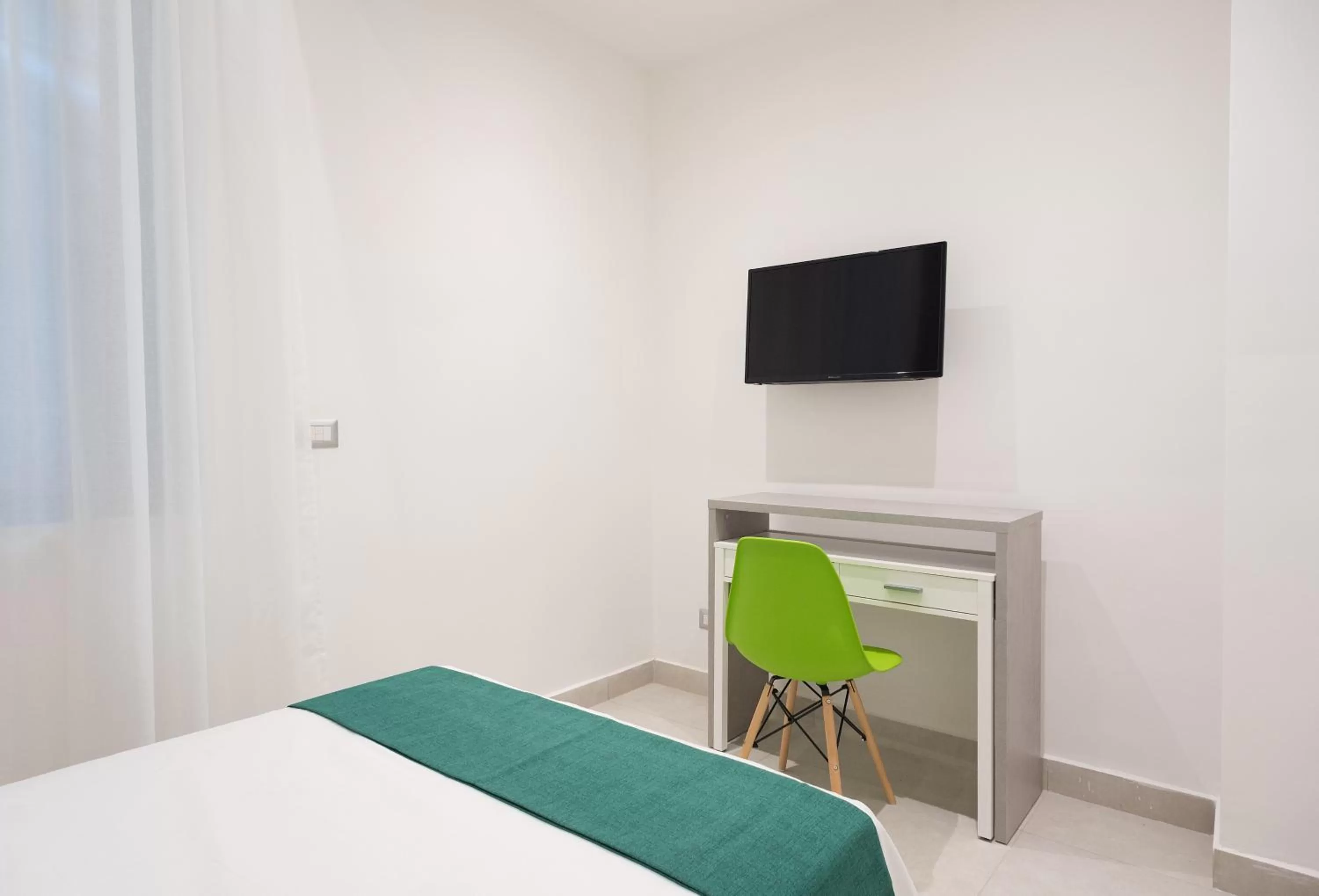 TV/Entertainment Center in Toledo in