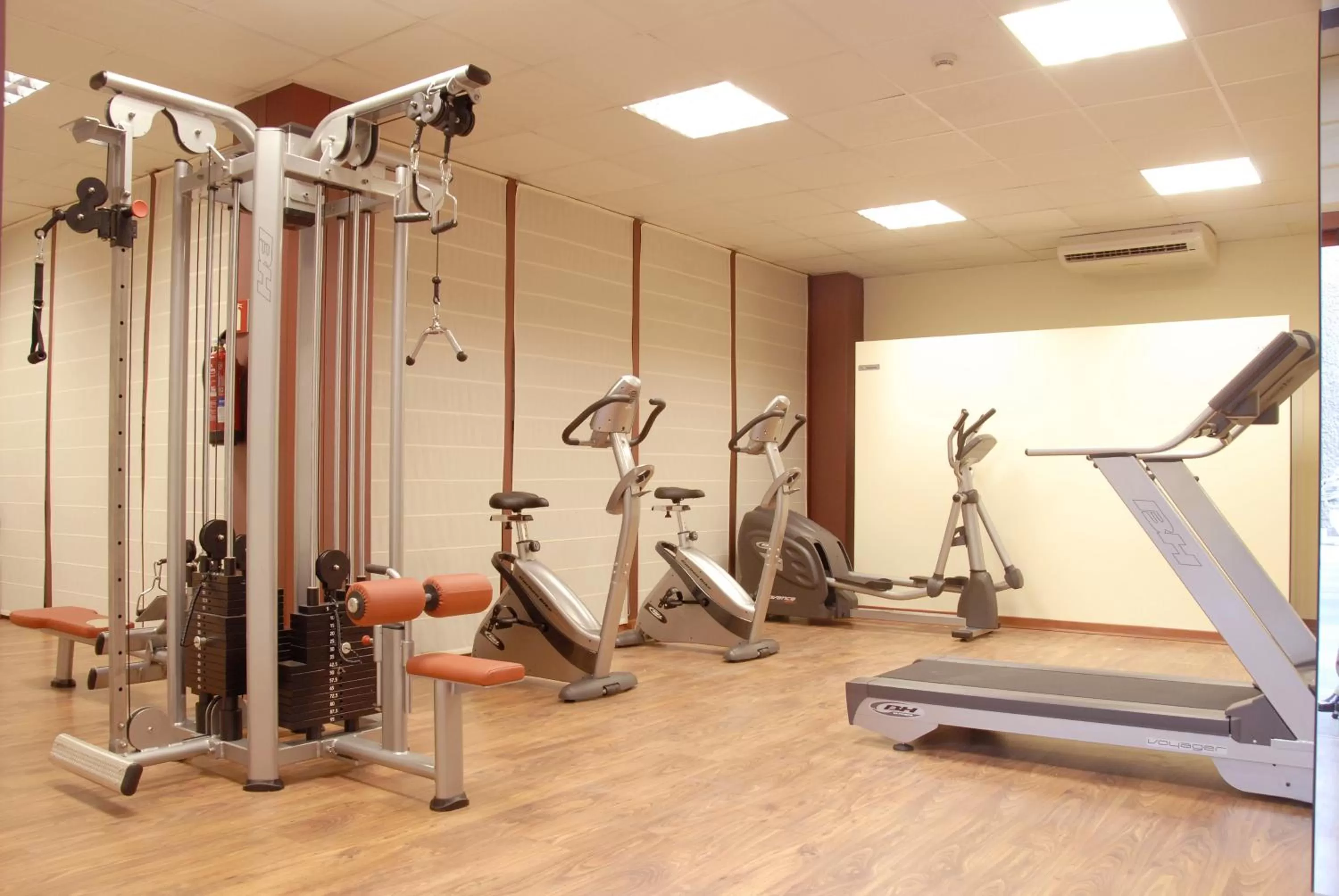 Fitness centre/facilities in Silken Puerta Madrid