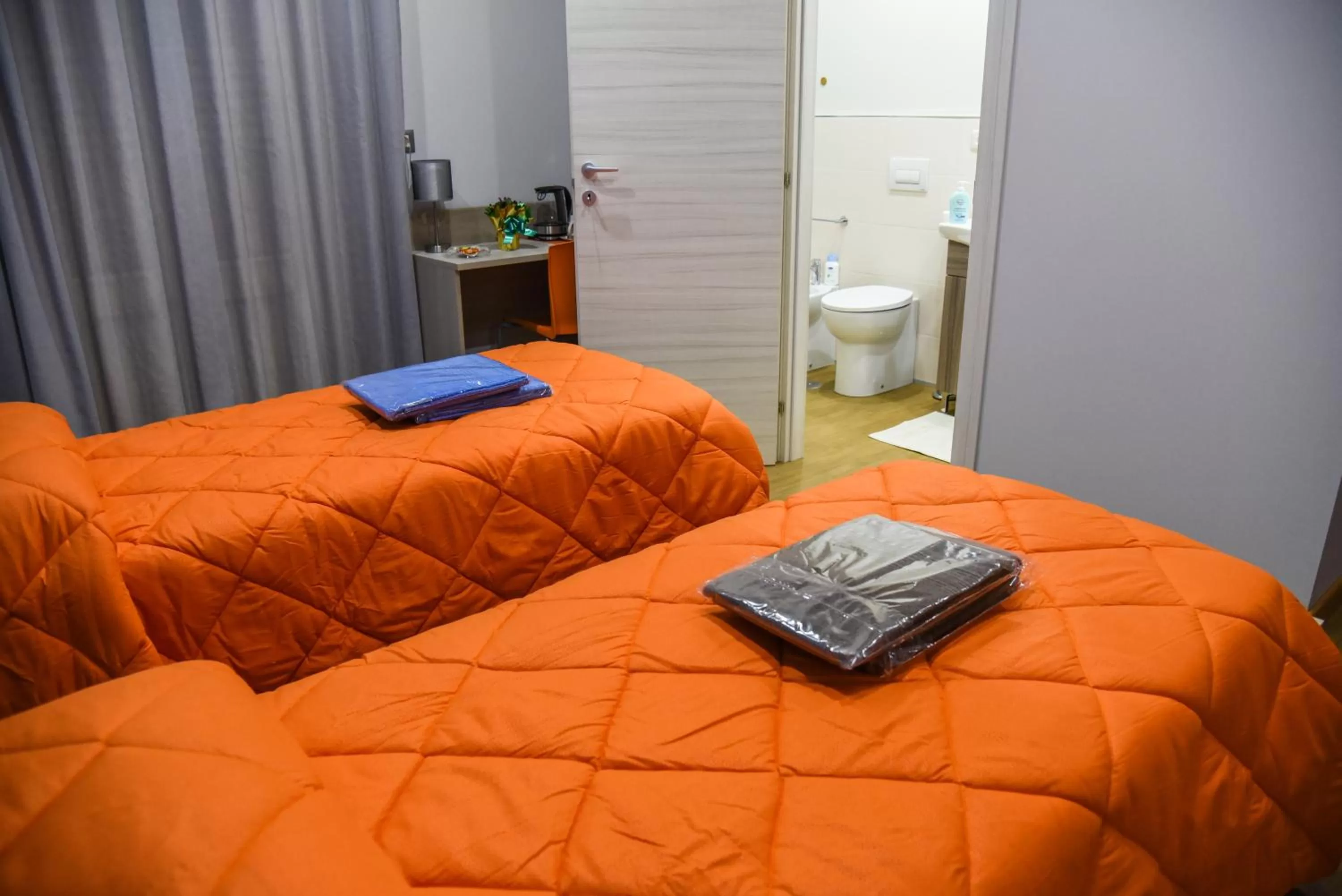 Photo of the whole room, Bed in Margherita 2.0