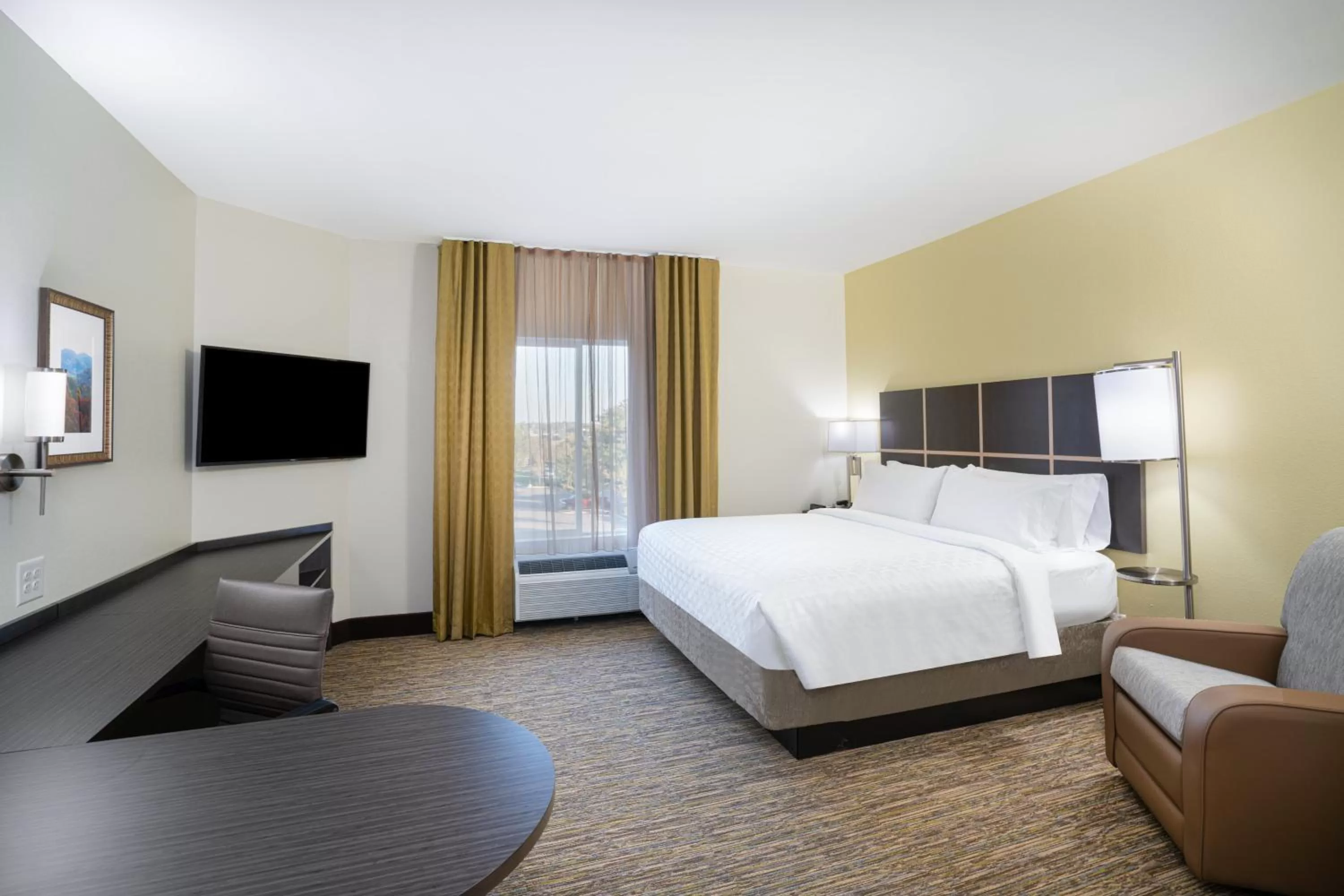 Photo of the whole room, Bed in Candlewood Suites - Nashville - Franklin by IHG