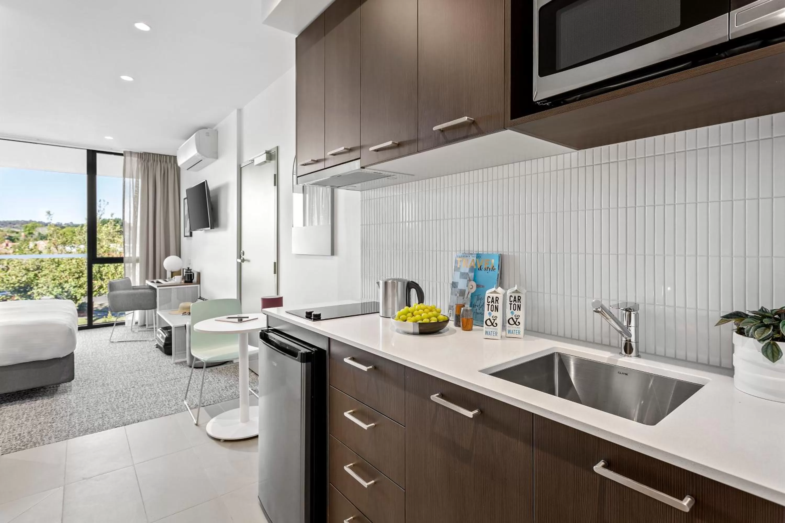 Kitchen or kitchenette, Bed in Quest Ballarat Station