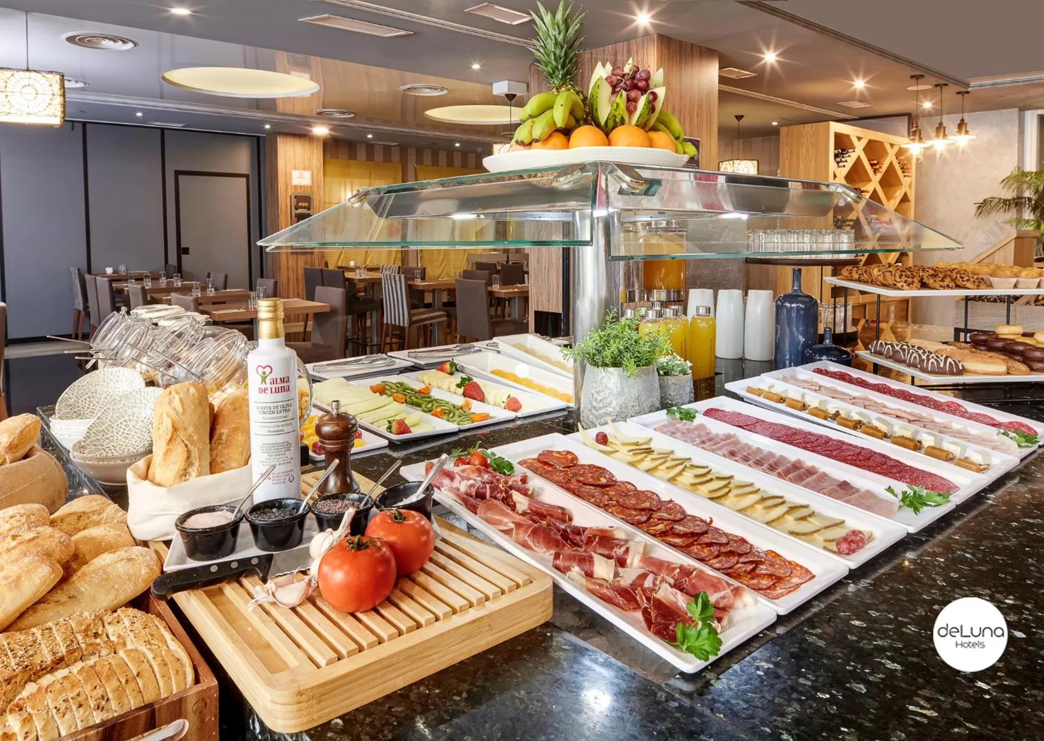 Food and drinks in Gran Hotel Luna de Granada