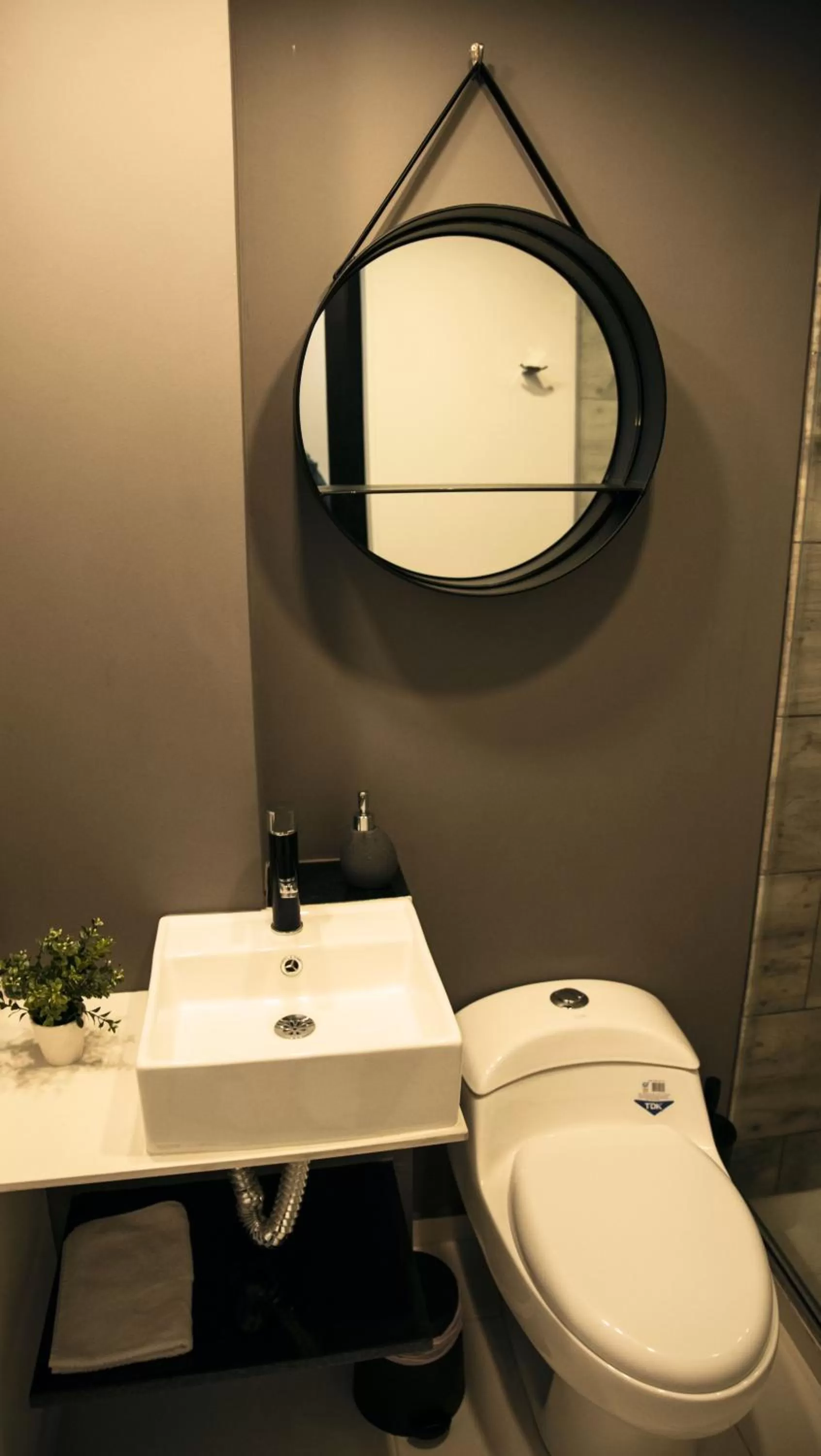 Bathroom in The Coffee Club Apartahotel