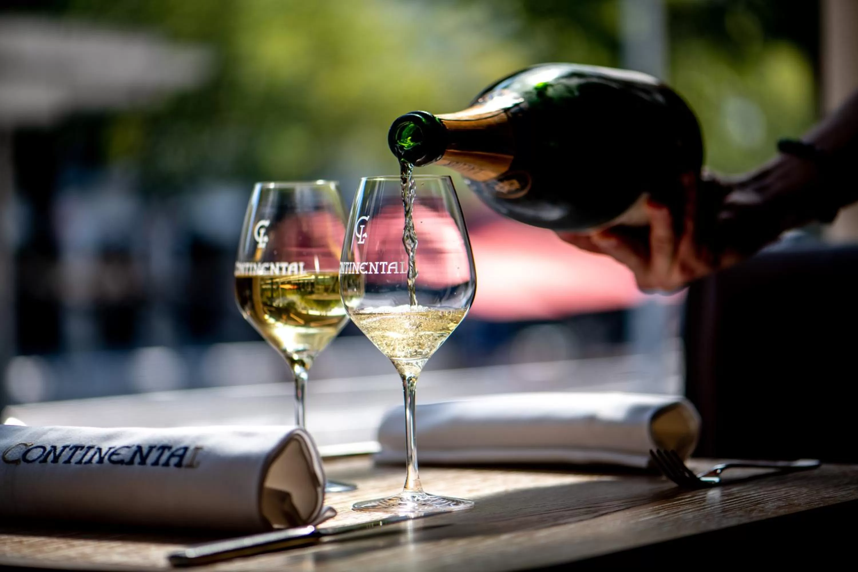 Restaurant/places to eat in Continental Hotel