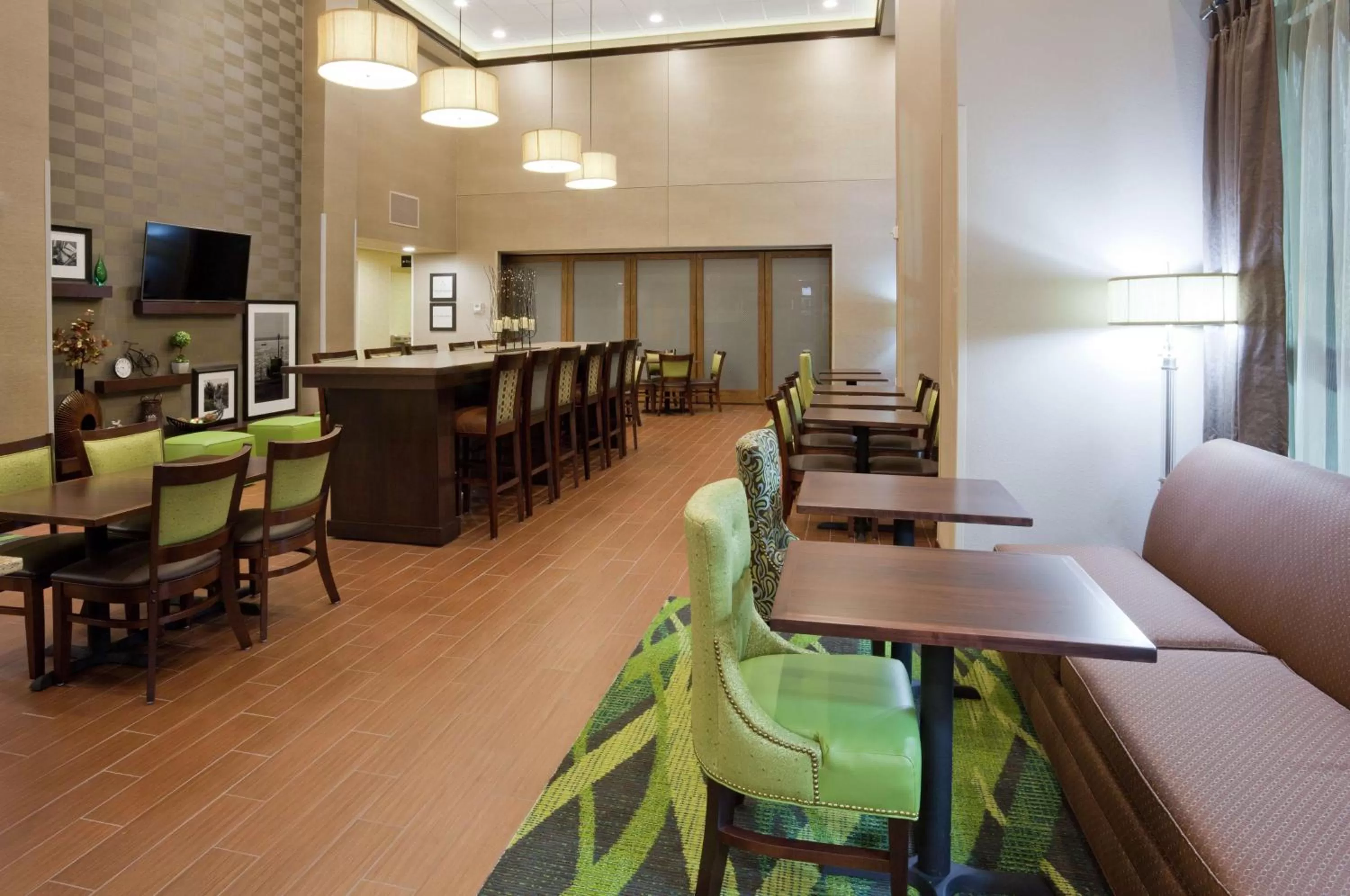 Lobby or reception in Hampton Inn & Suites Minneapolis West/ Minnetonka