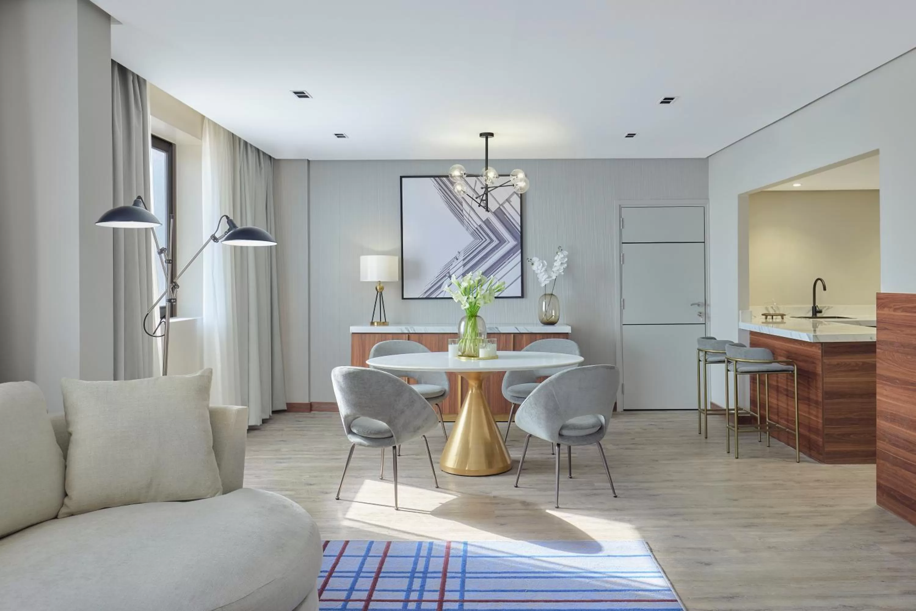 Kitchen or kitchenette in Crowne Plaza Riyadh Palace by IHG