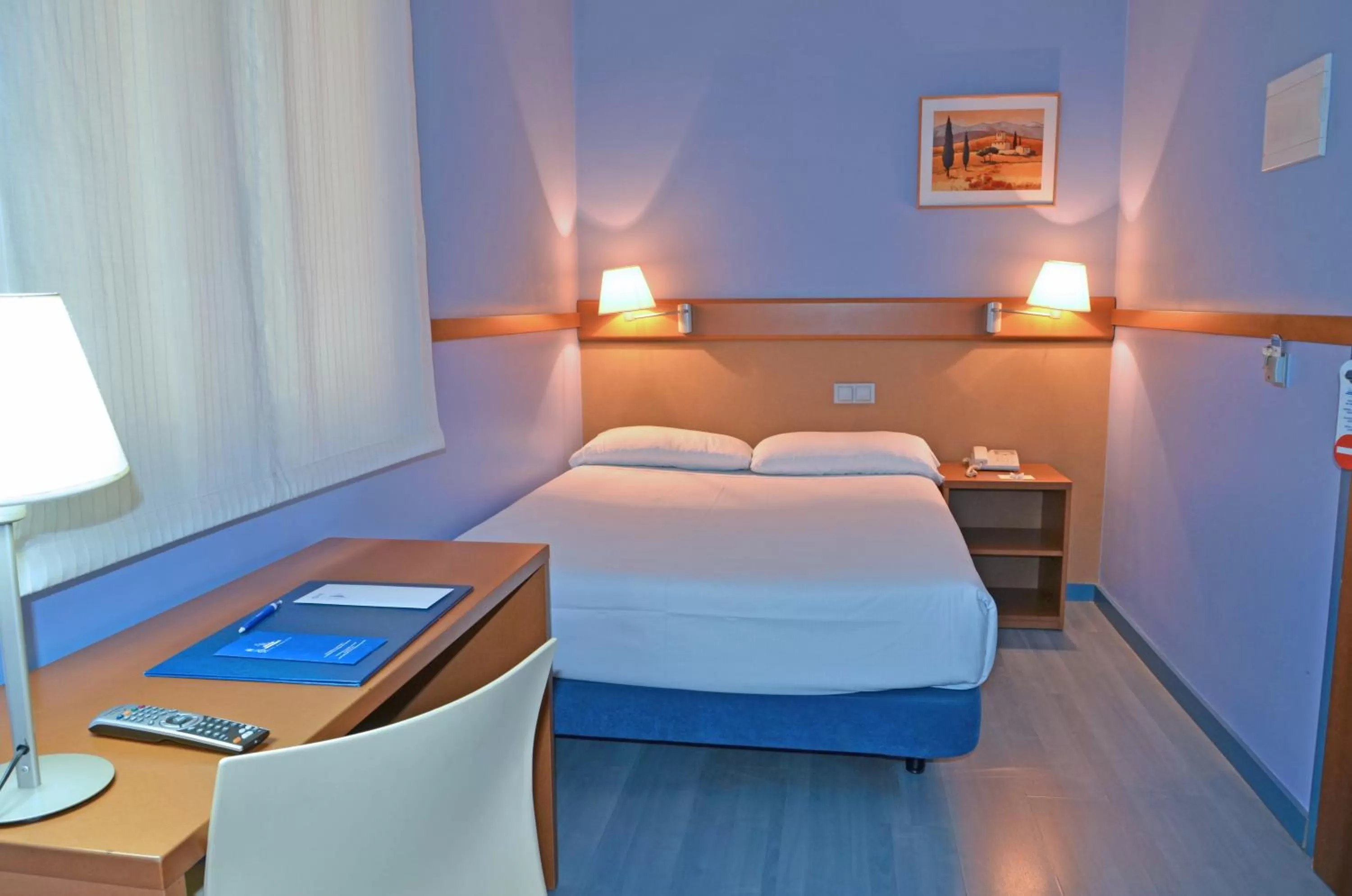 Bedroom, Bed in Hotel Murrieta