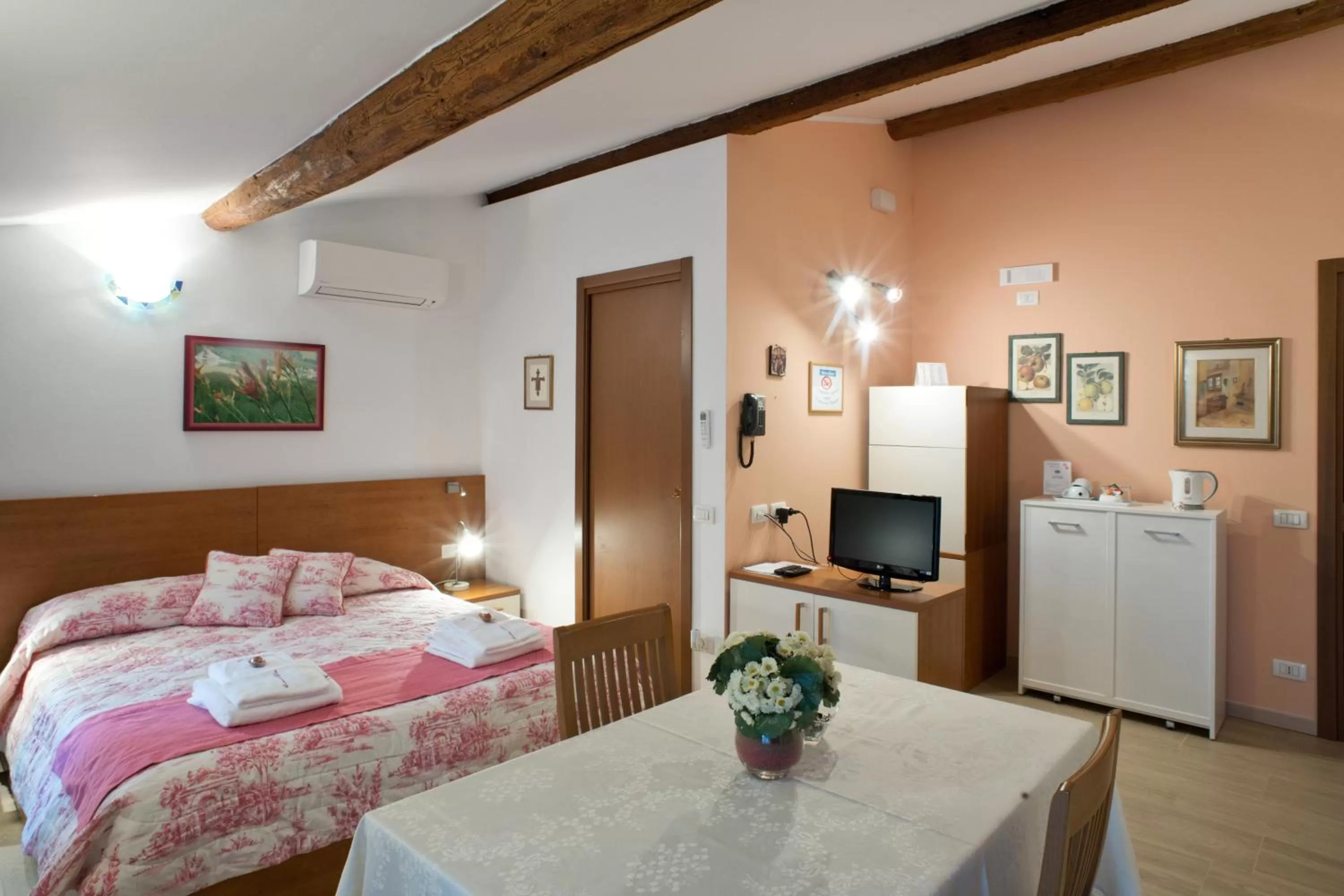 Bed in B&B La Casa di Rosa