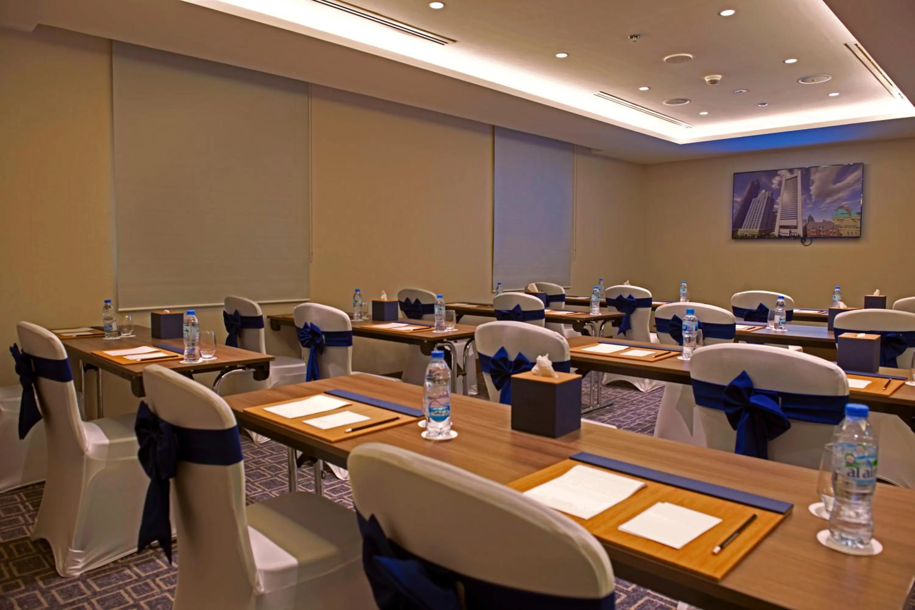 Business facilities in MENA Plaza Hotel Albarsha At The Mall