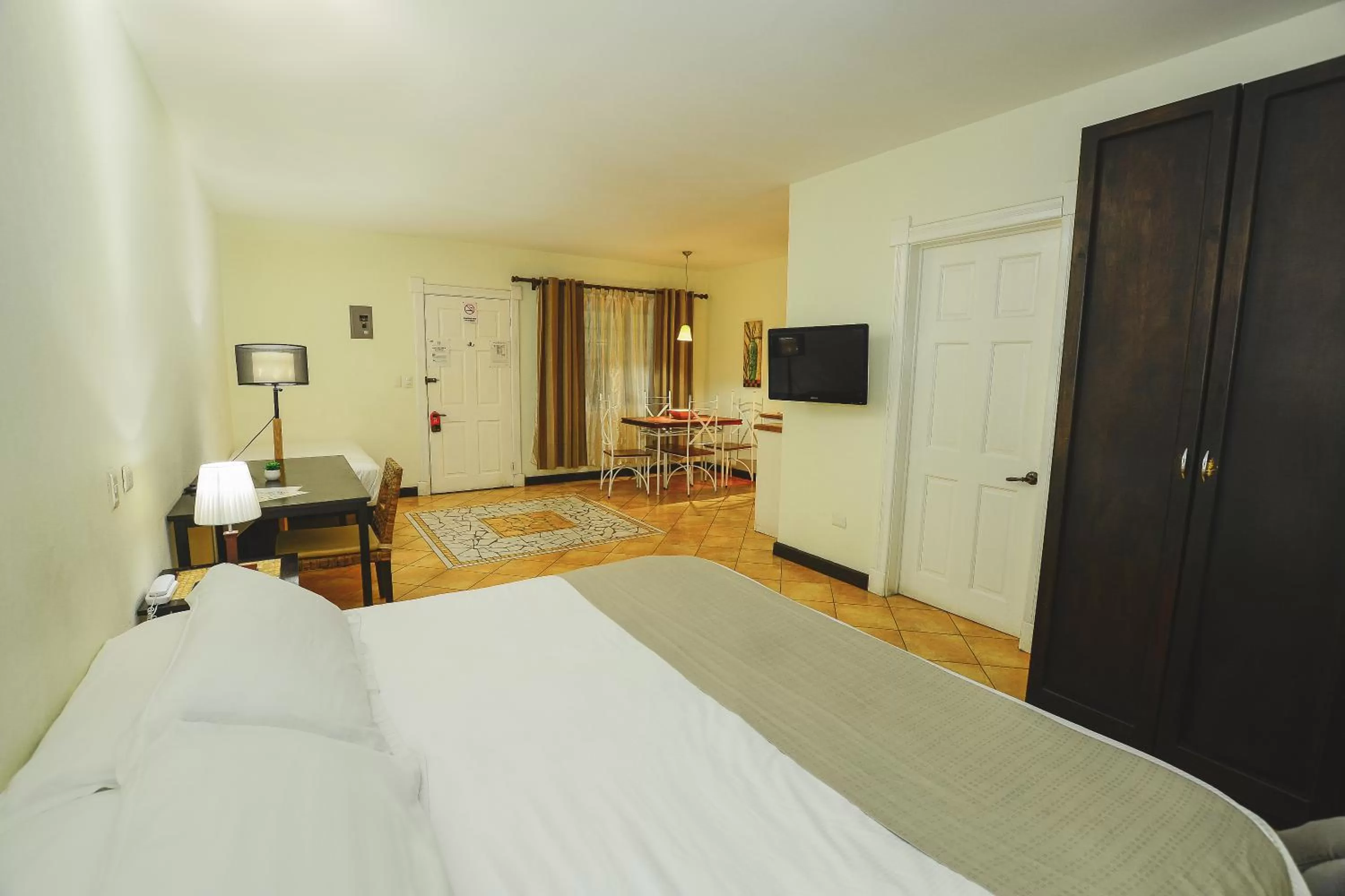 Photo of the whole room, Bed in Hotel Luisiana