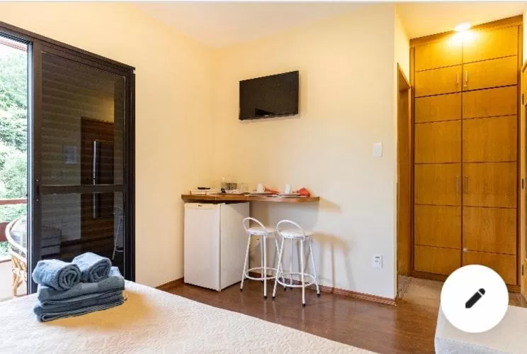 TV and multimedia, TV/Entertainment Center in Condomínio Flat Piemonte