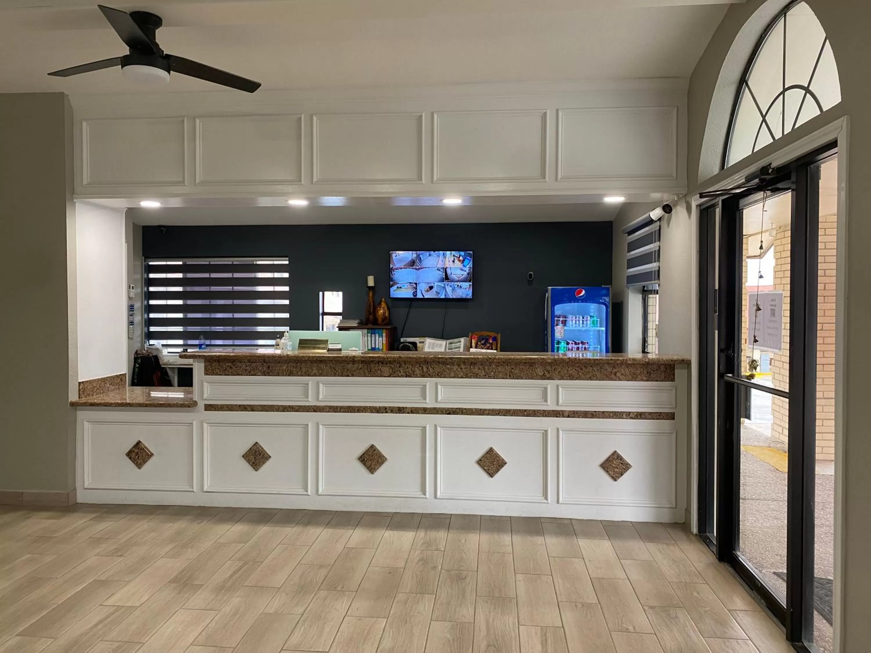 Lobby or reception in Falcon Executive Inn