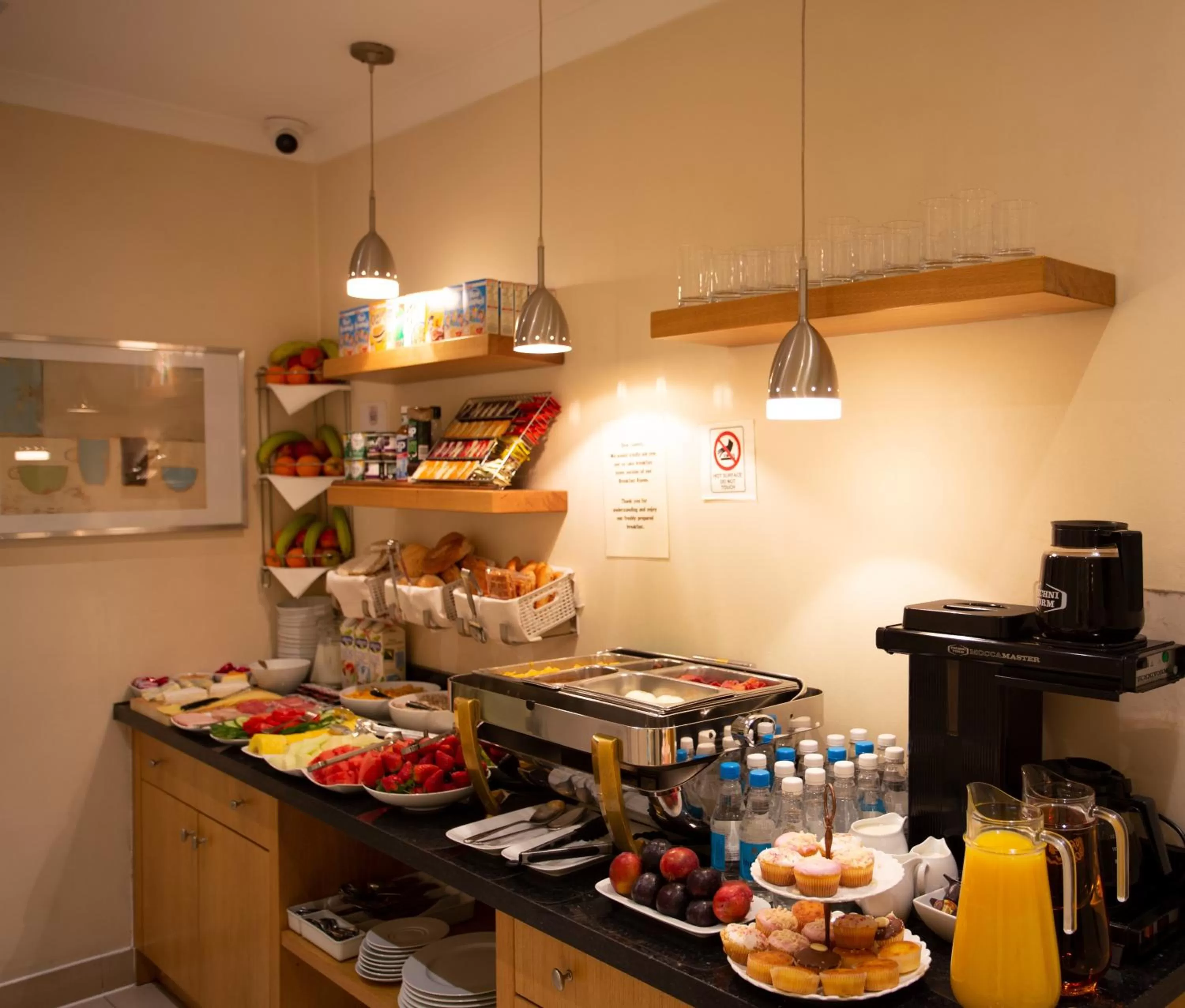 Buffet breakfast in The Sumner Hotel