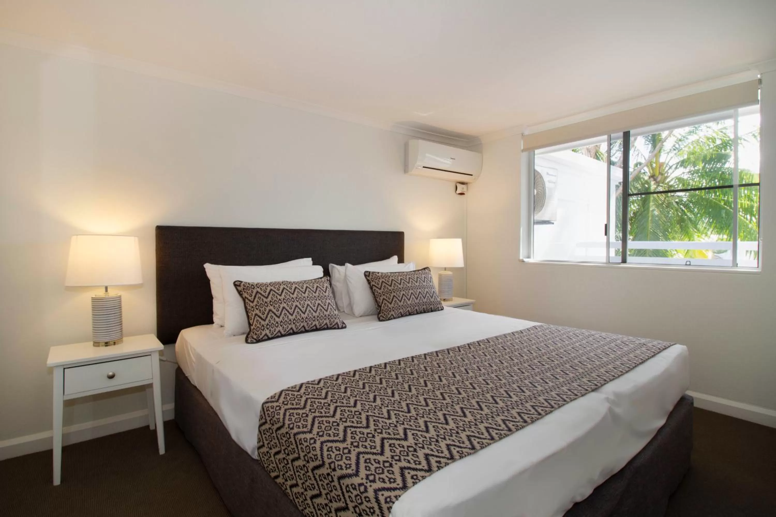 Bed in The White House Port Douglas