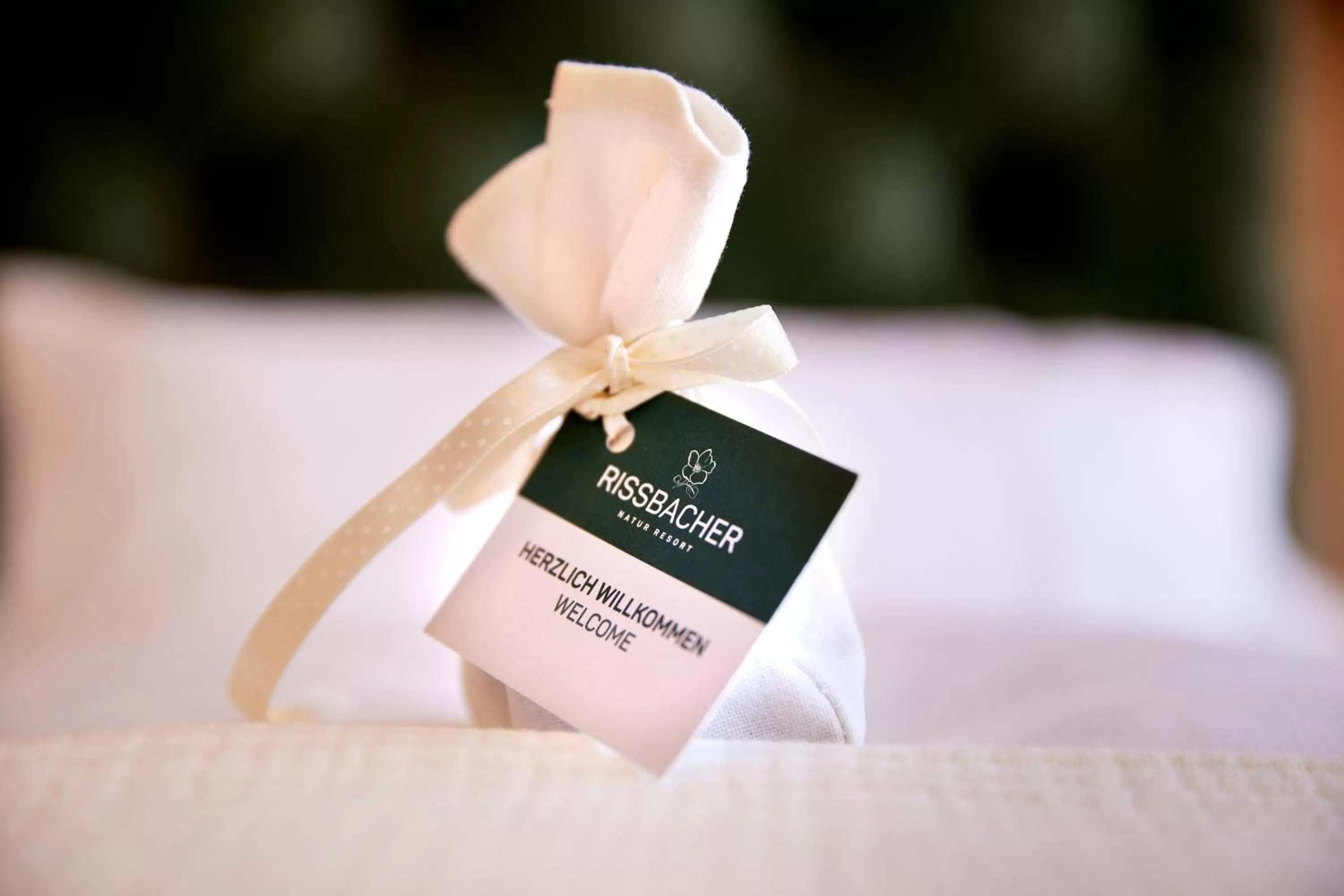 room service, Bed in Natur Resort RISSBACHER