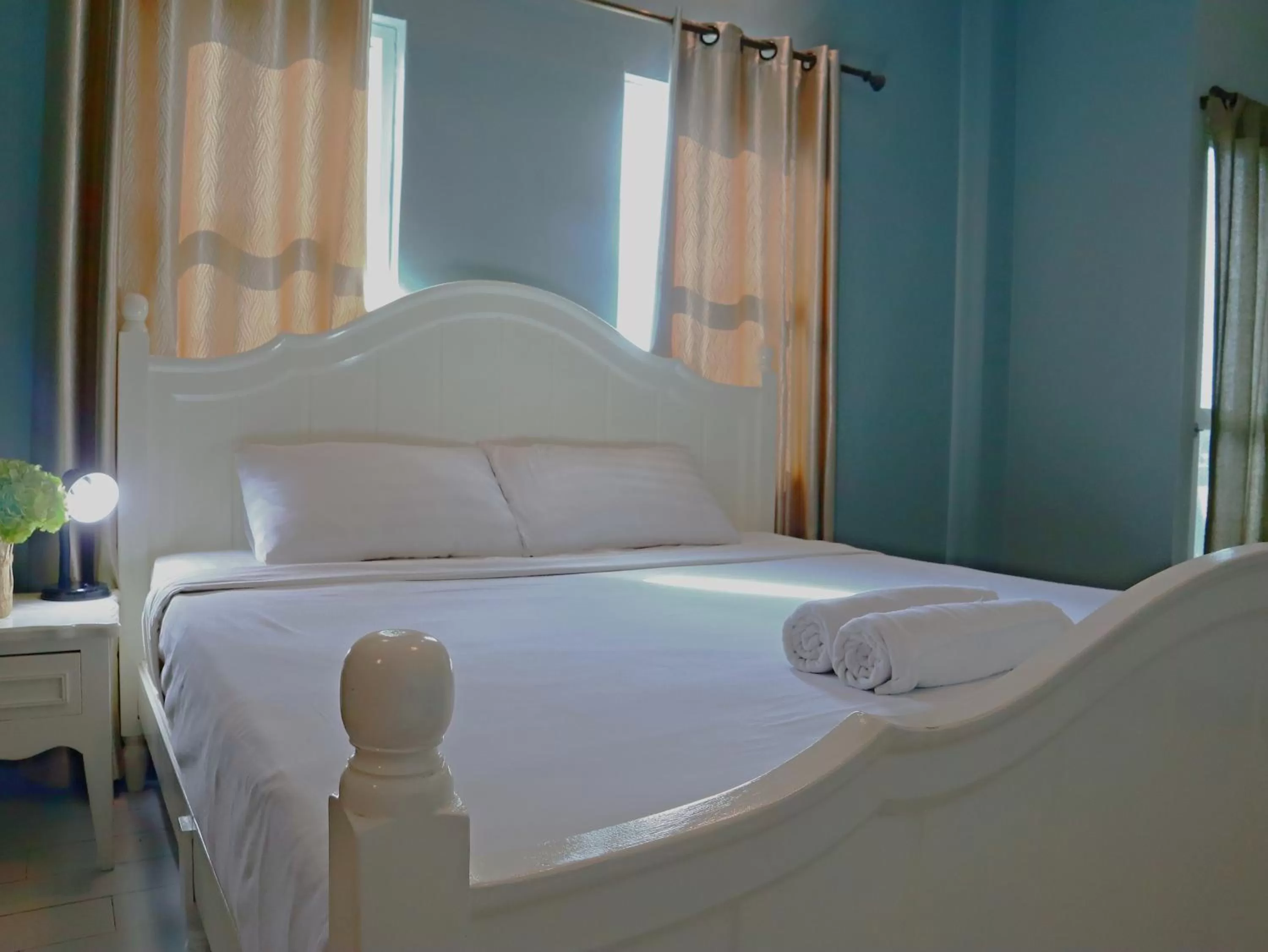 Bedroom, Bed in The Battery Park Midtown Boutique