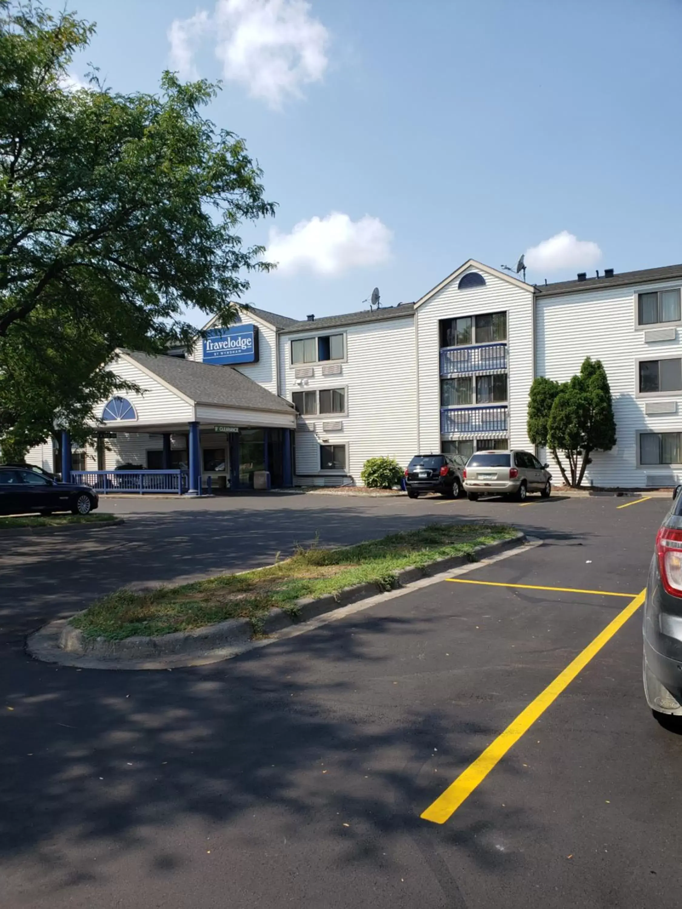 Travelodge by Wyndham Brooklyn Center Travelodge by Wyndham Brooklyn Center