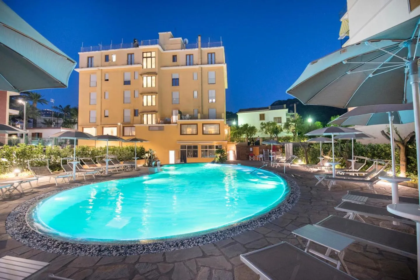 Entertainment in Hotel Leone