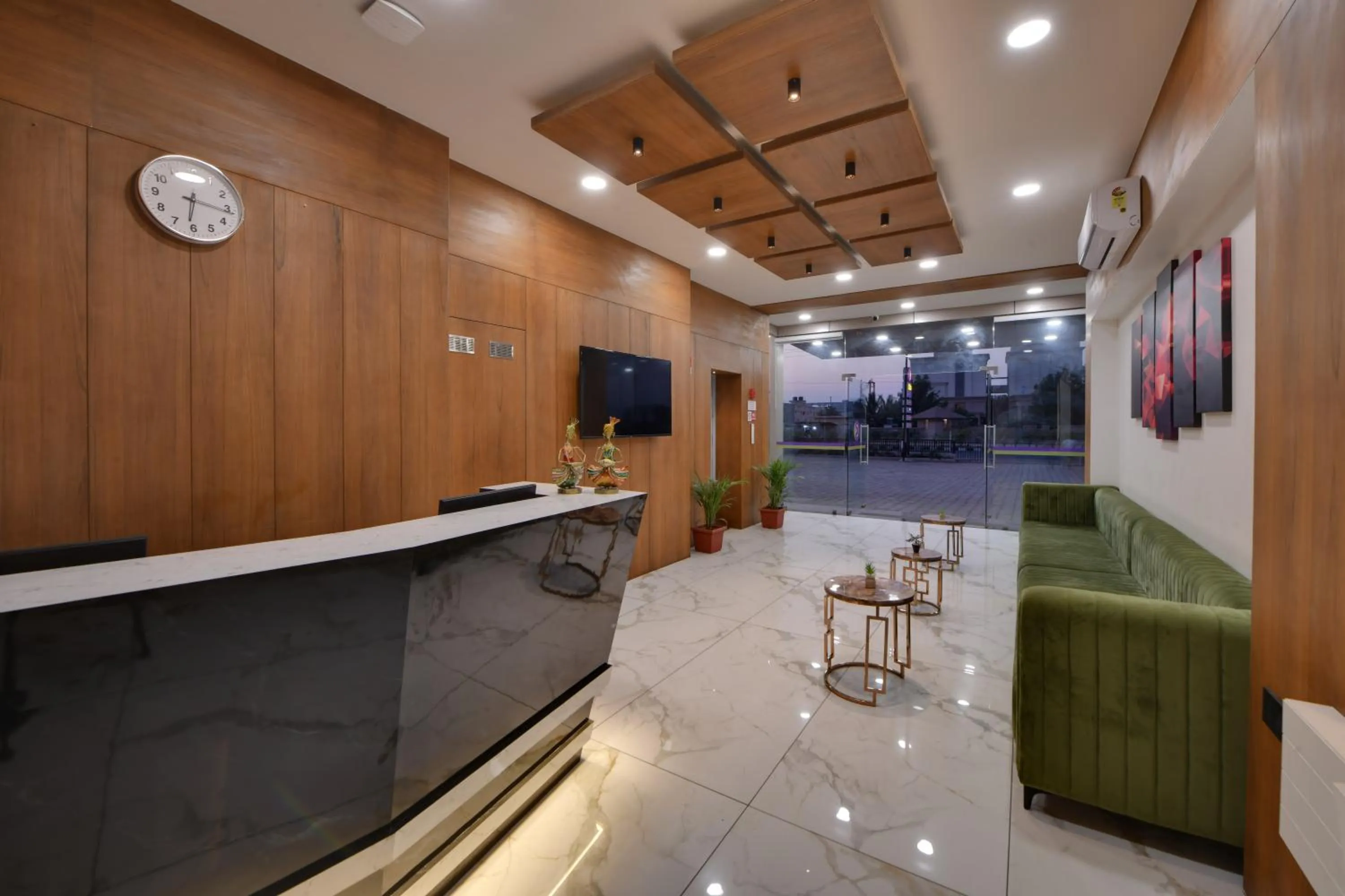 Click Hotel Tulsi Jamnagar 7 mins from Reliance Industrial Township