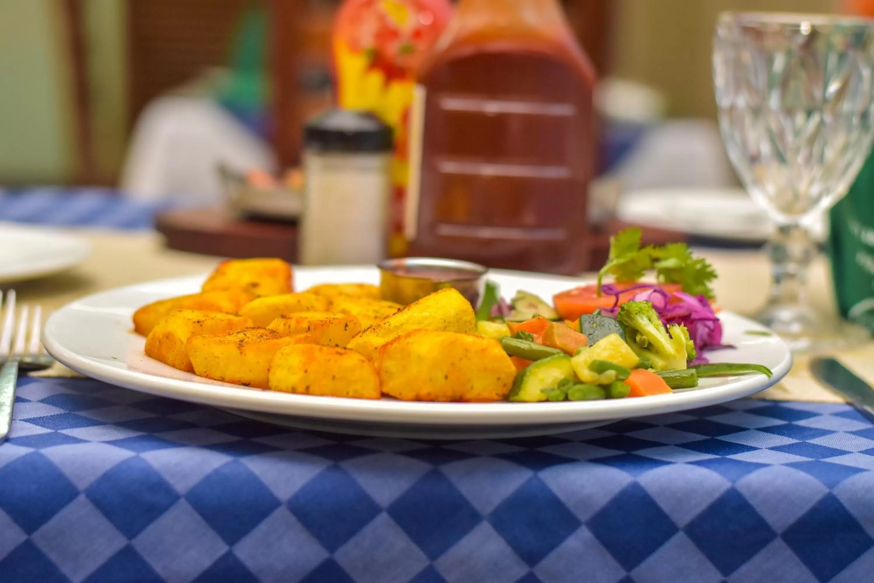 Food and drinks in Royal Green Gardens Resort