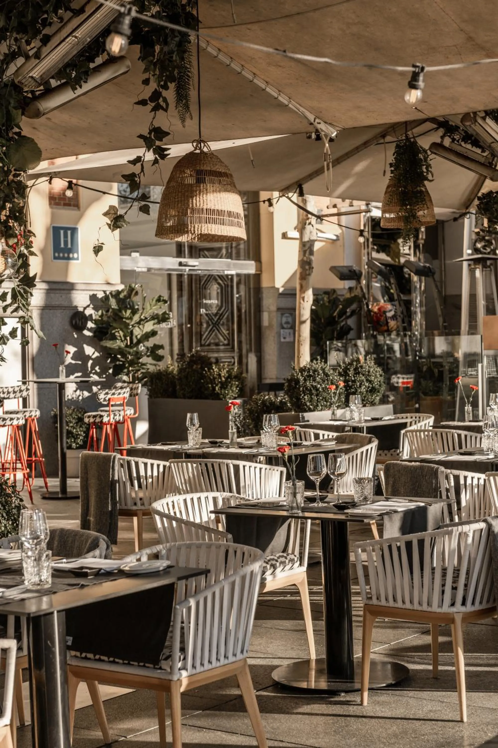 Restaurant/places to eat in Hospes Puerta de Alcalá, a Member of Design Hotels
