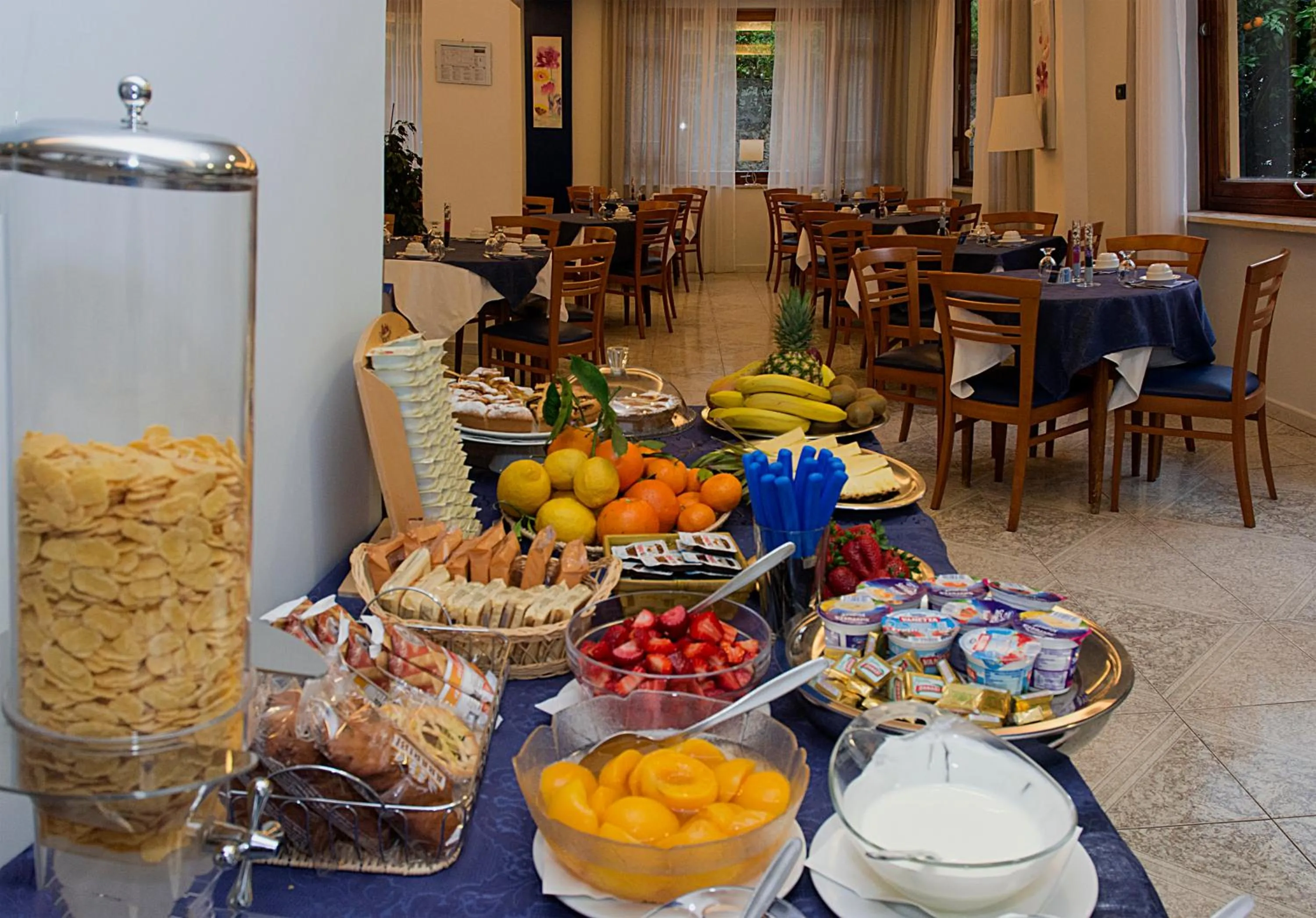 Buffet breakfast in Hotel Leone