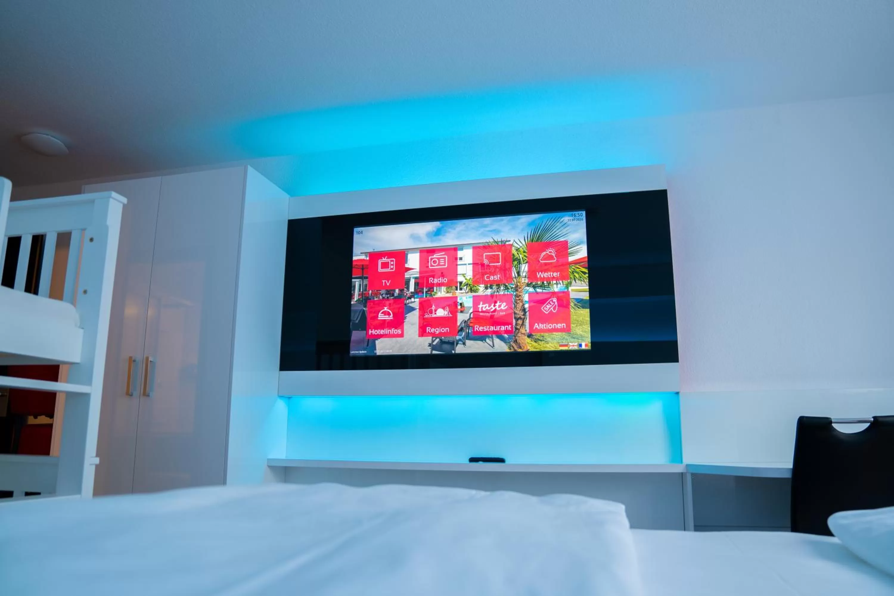 TV and multimedia, Bed in Hotel Andante Rust