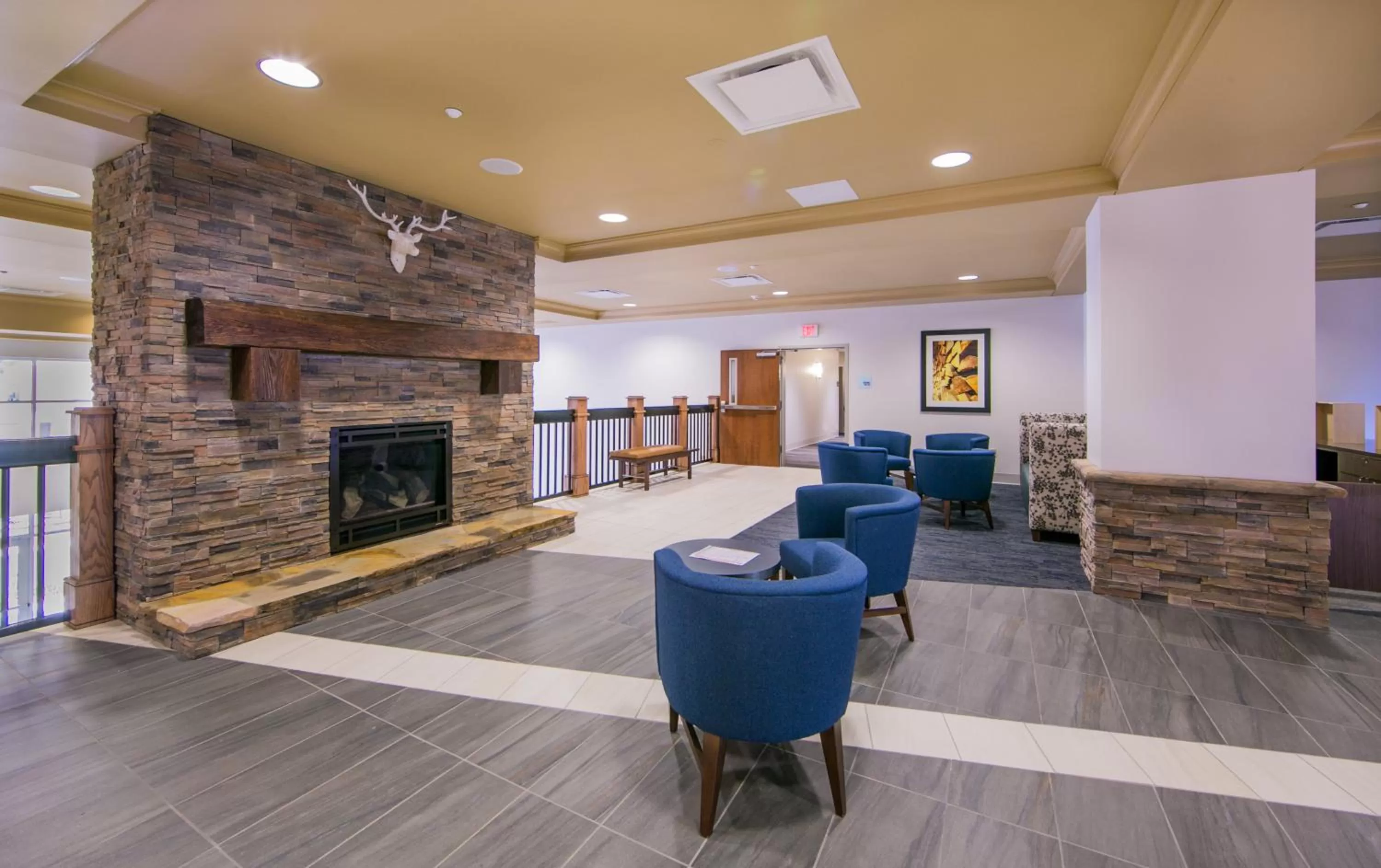 Lobby or reception in Holiday Inn Express Gatlinburg Downtown by IHG