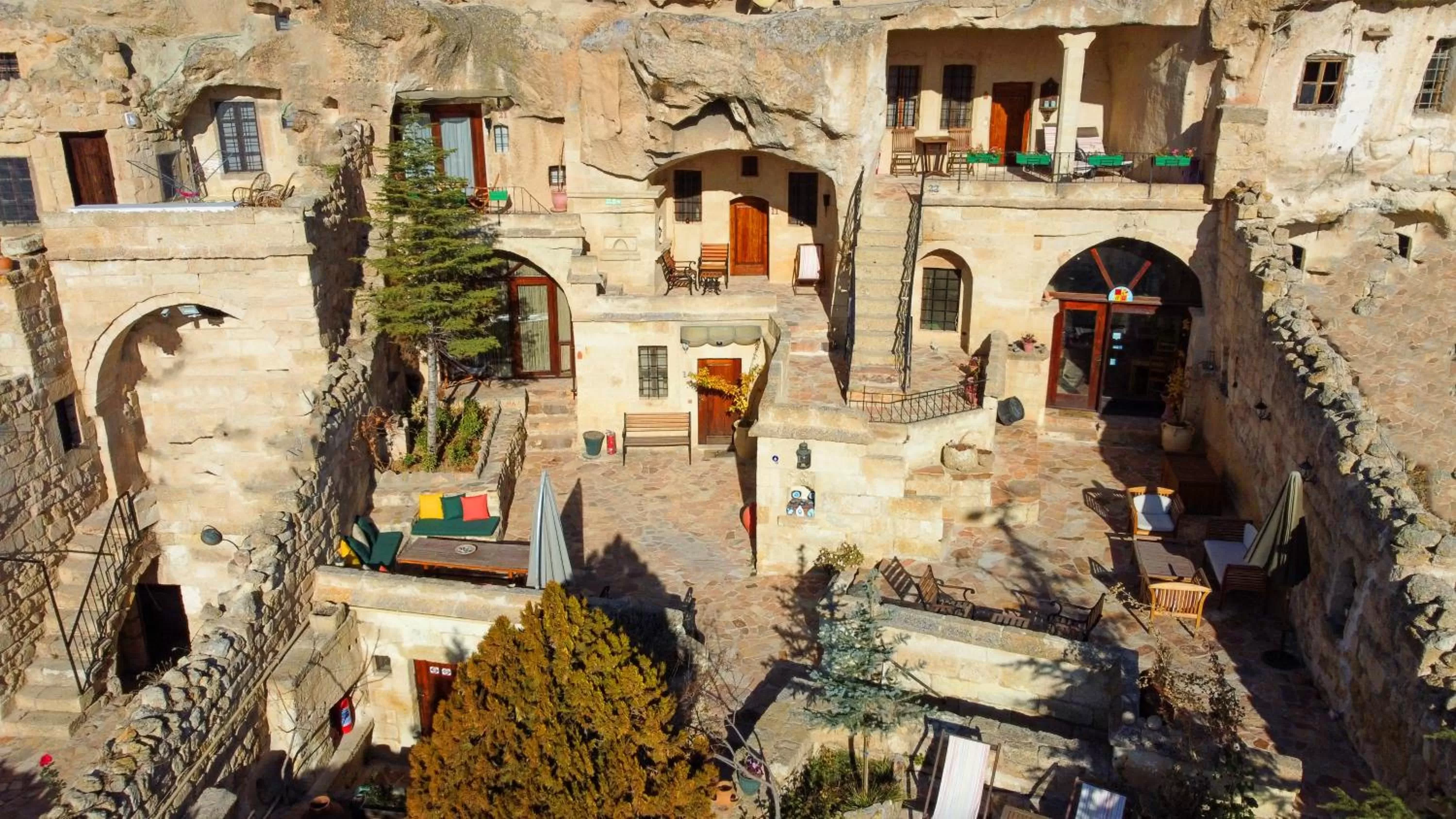 Property building in 4 Oda Cave House - Special Class