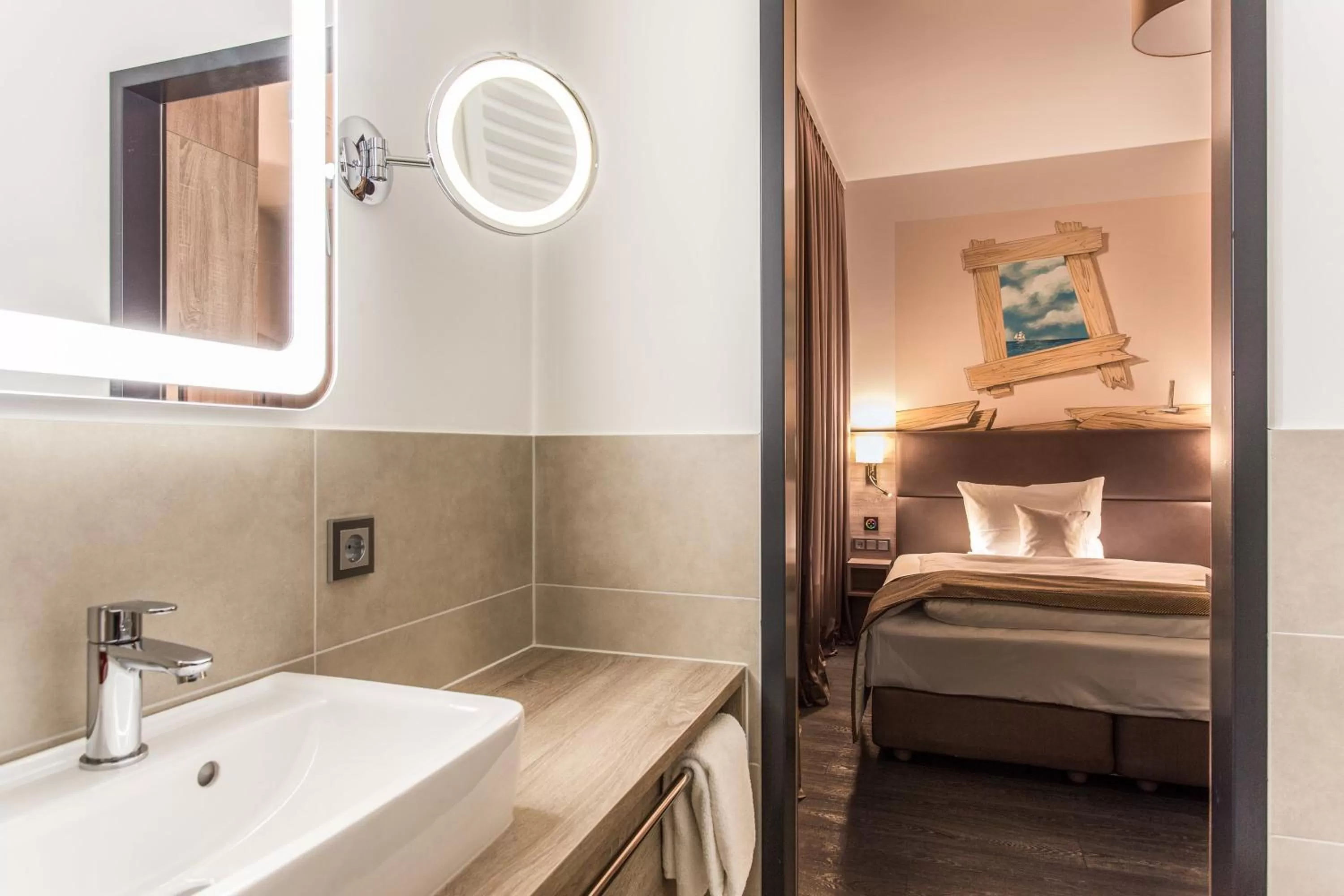 Bathroom, Bed in Stay! Hotel Boardinghouse