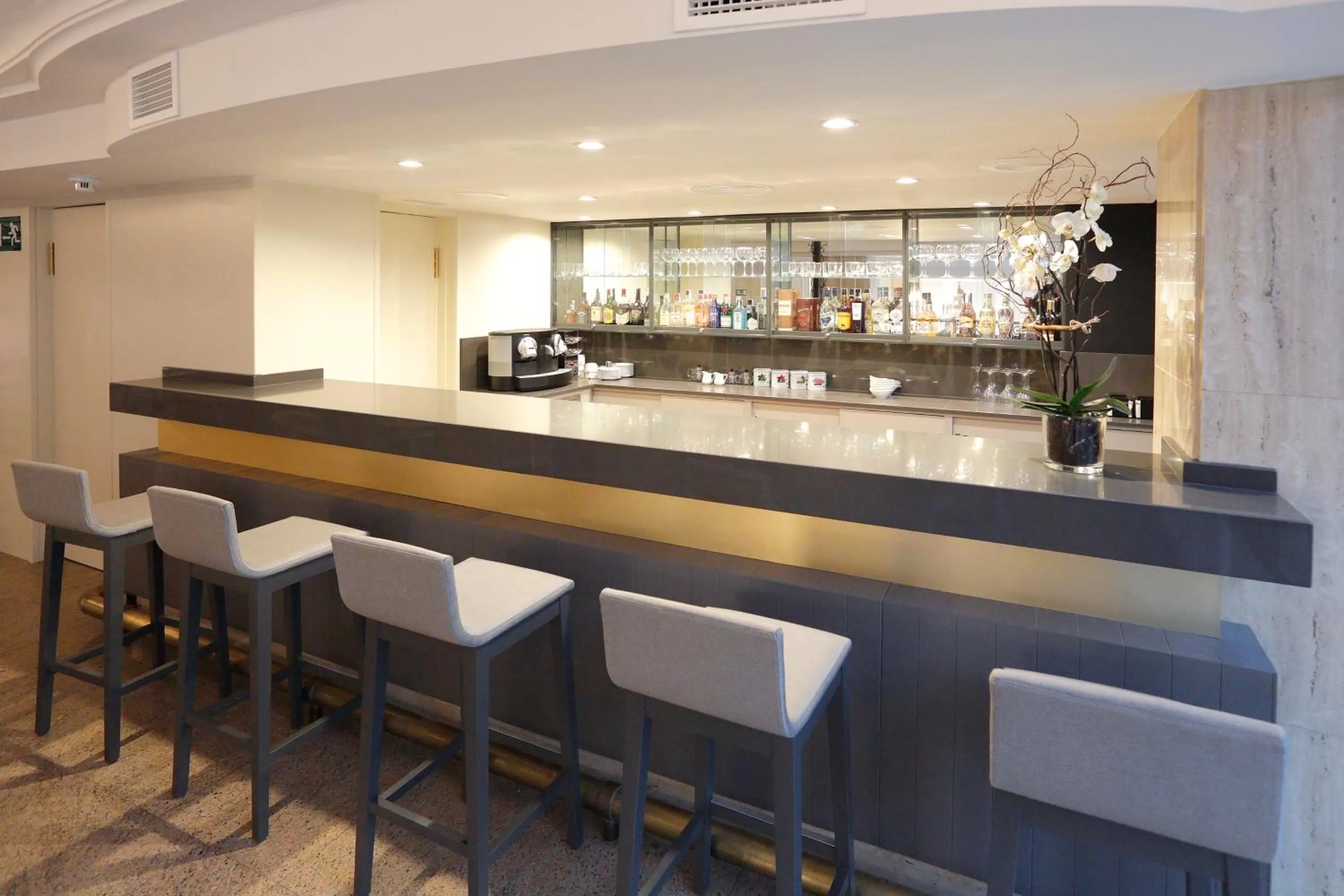 Lounge or bar in Sercotel Alfonso XIII