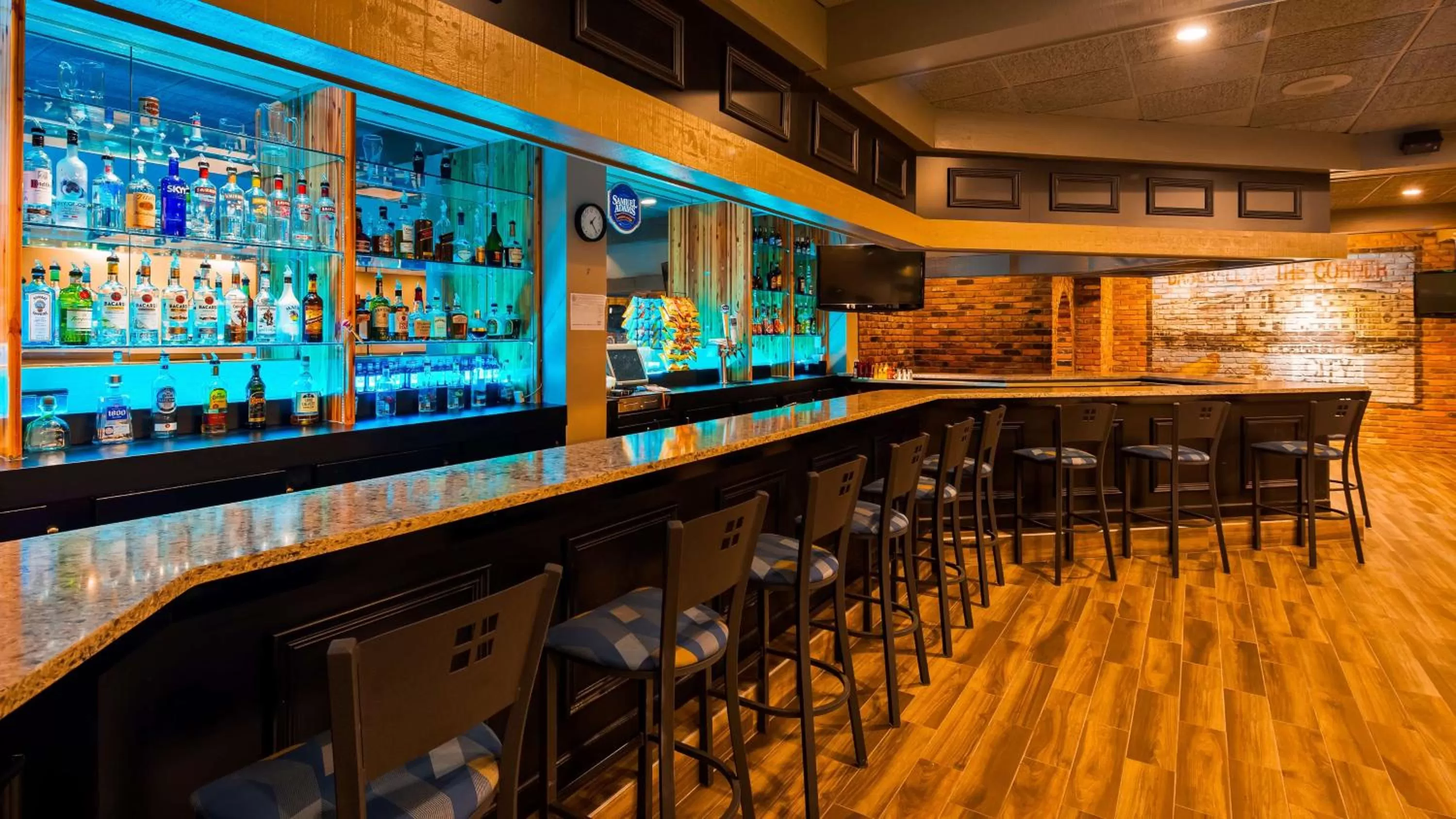 Restaurant/places to eat in Best Western Woodhaven Inn