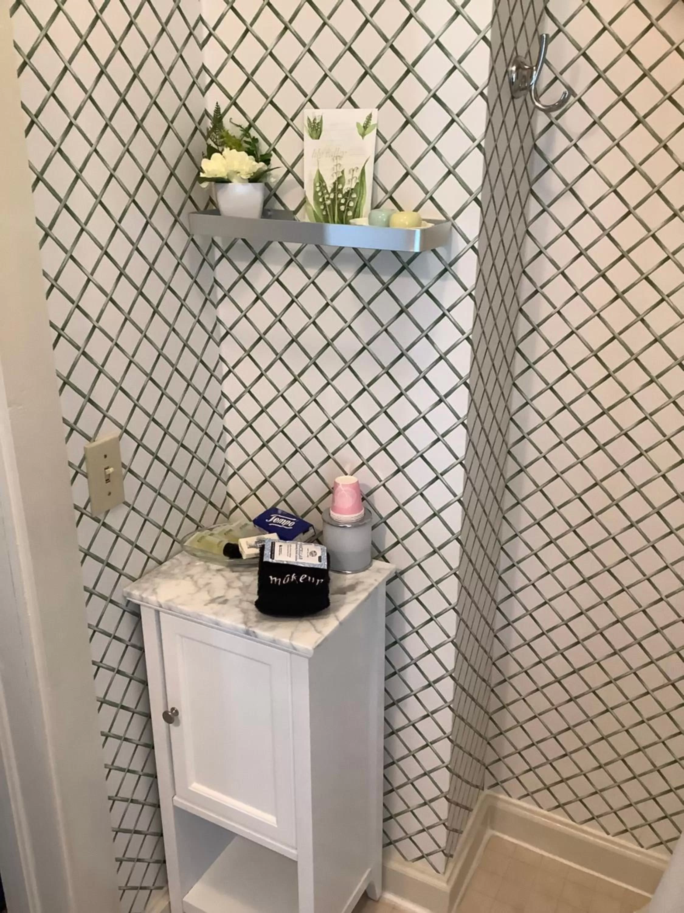 Kitchen/Kitchenette in Terrell House B&B