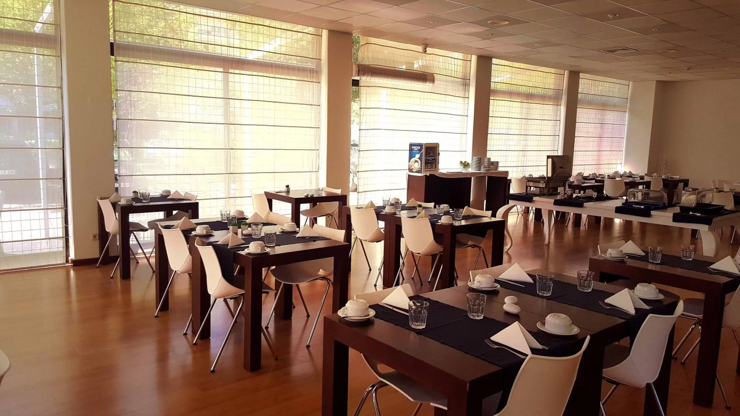 American breakfast in Hotel Umu