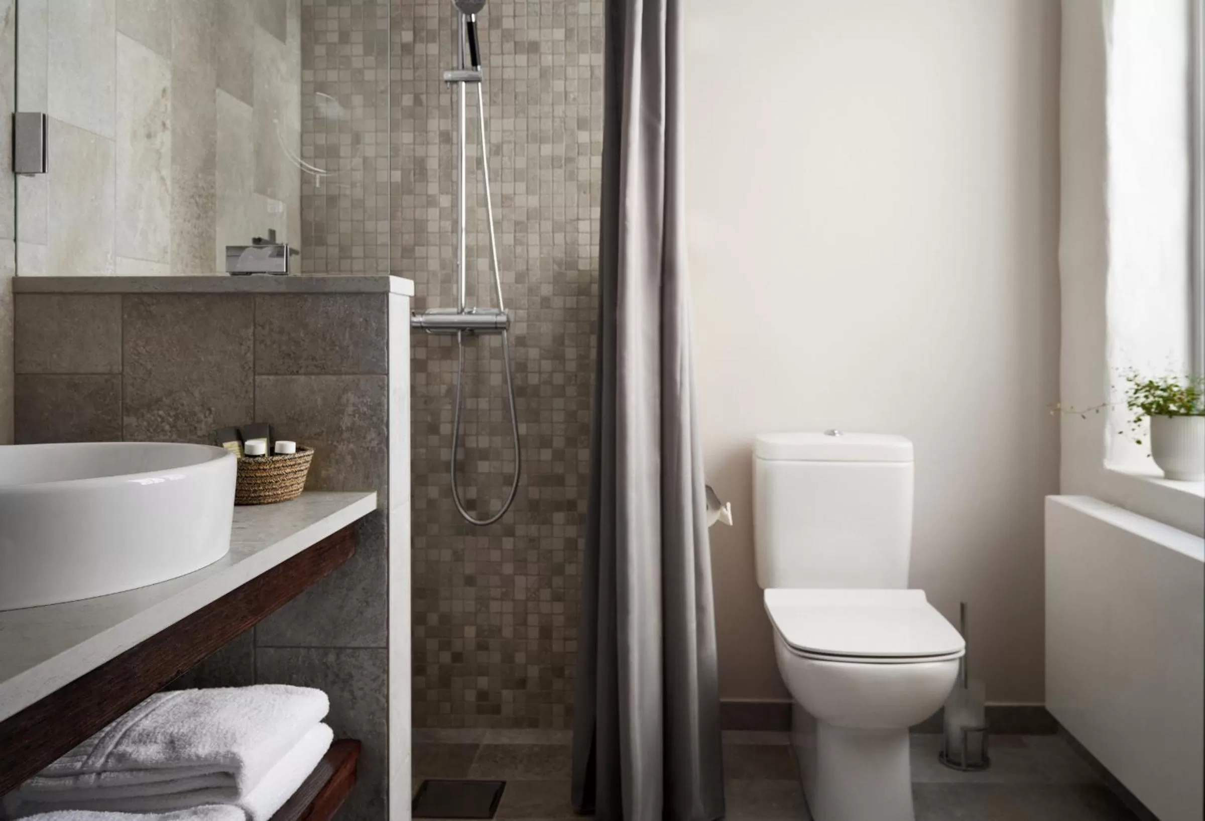 Bathroom in Hotel Helgeand Wisby