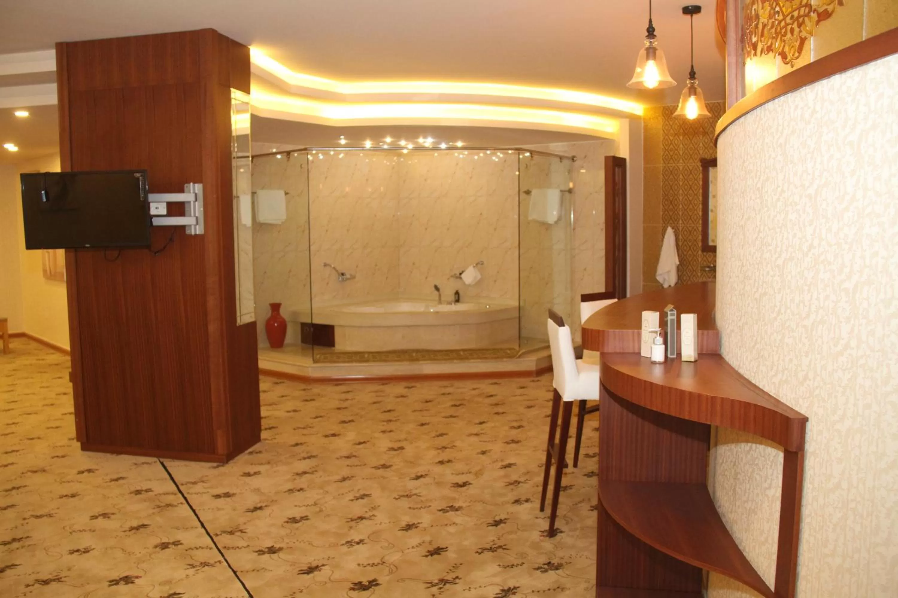Hot Tub, Lobby/Reception in Saleem Afandi Hotel