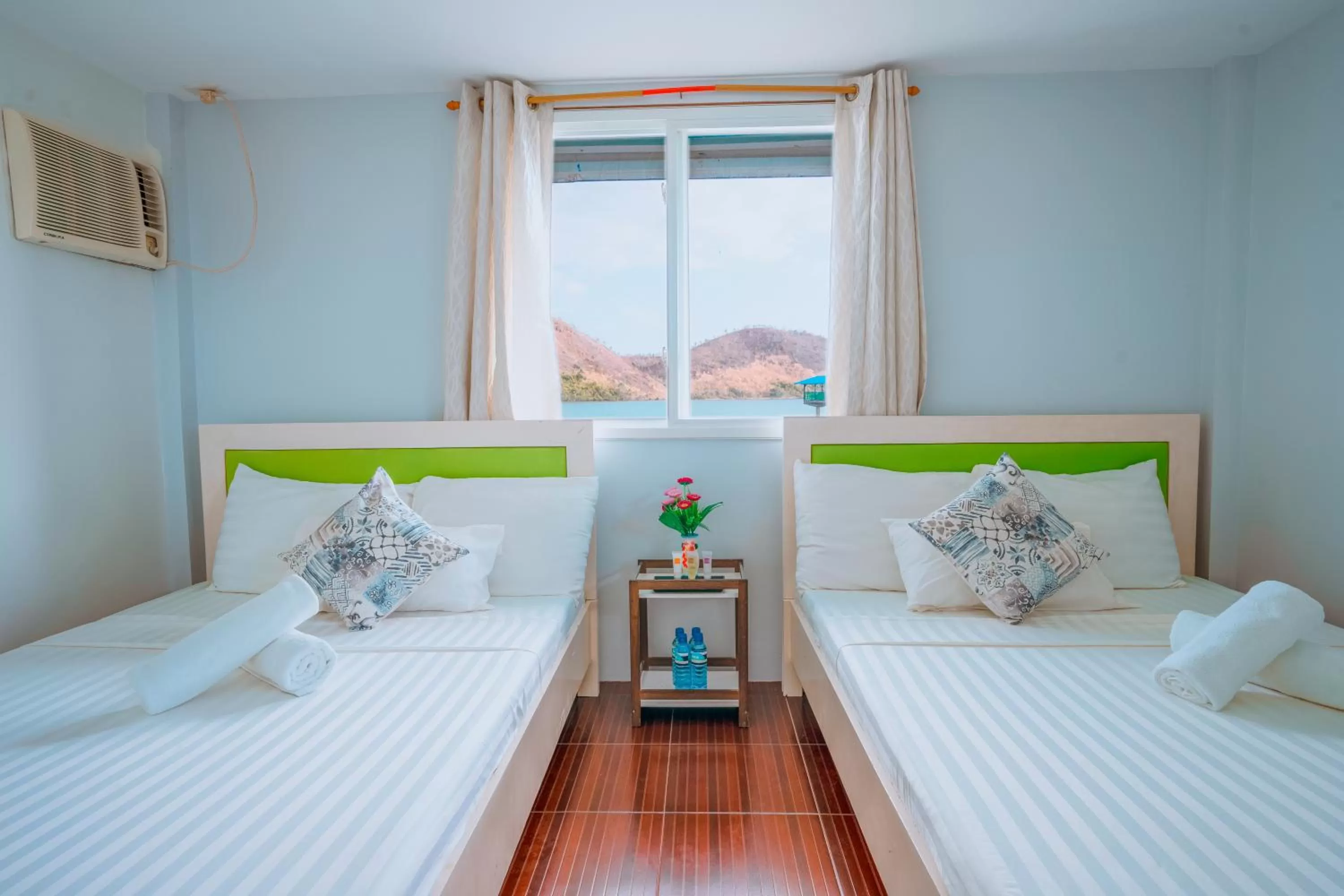 Bed in Coron Underwater Garden Resort