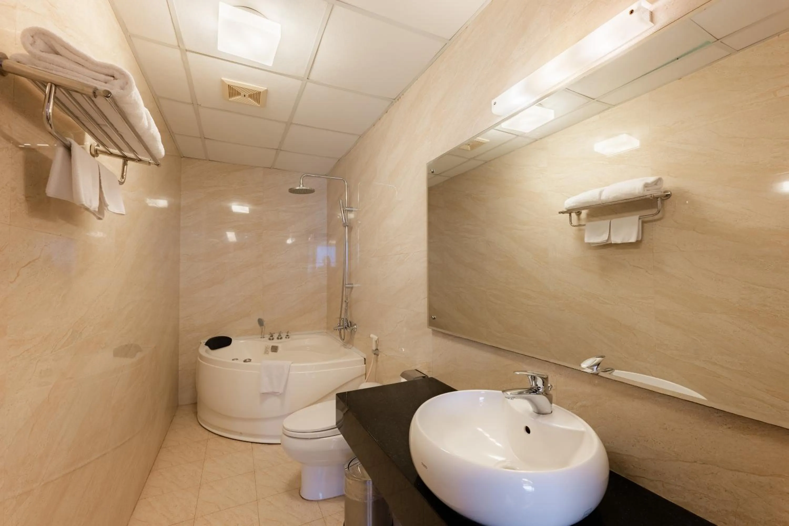 Toilet in Riverside Hanoi Hotel