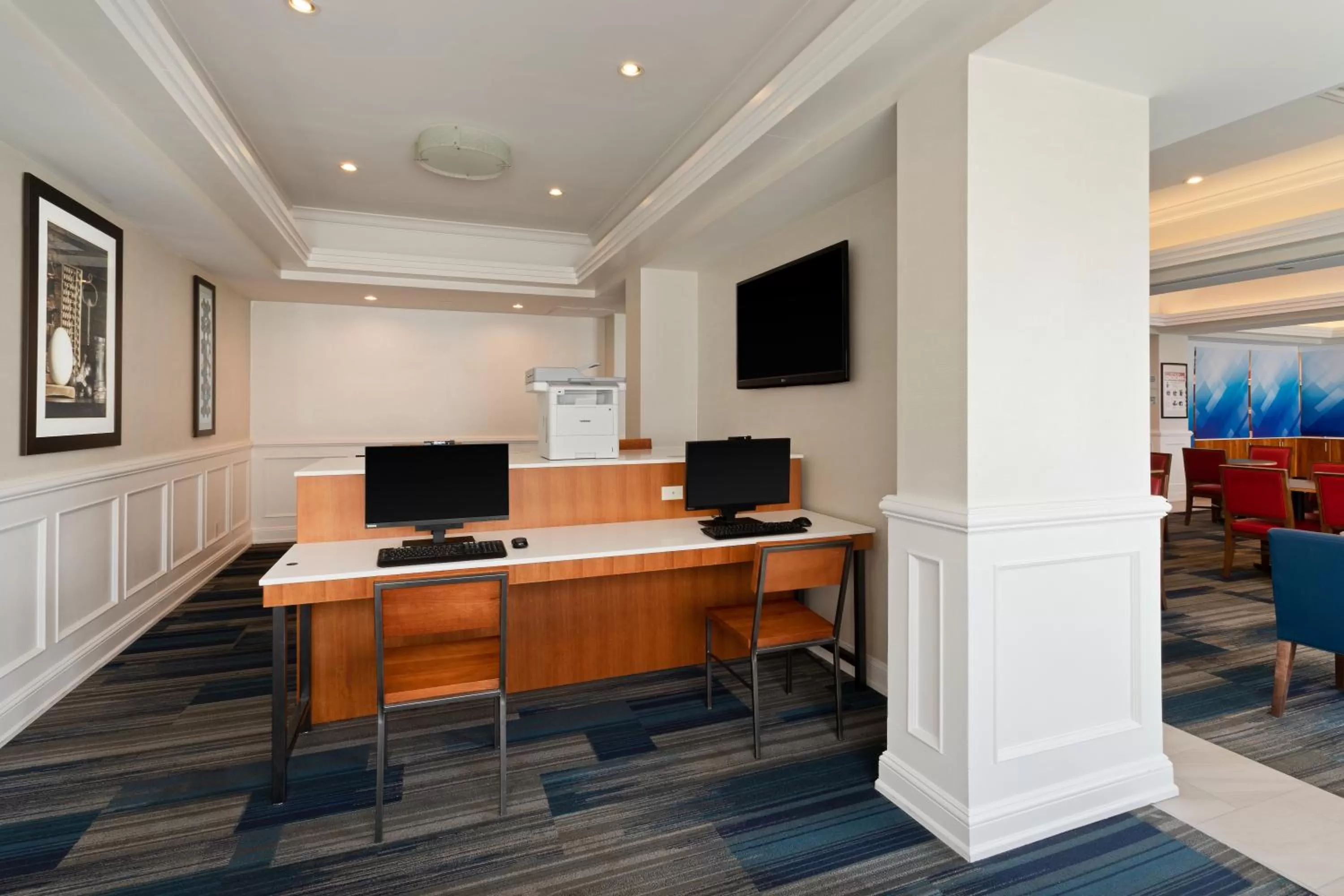 Business facilities in Holiday Inn Express Hauppauge-Long Island by IHG