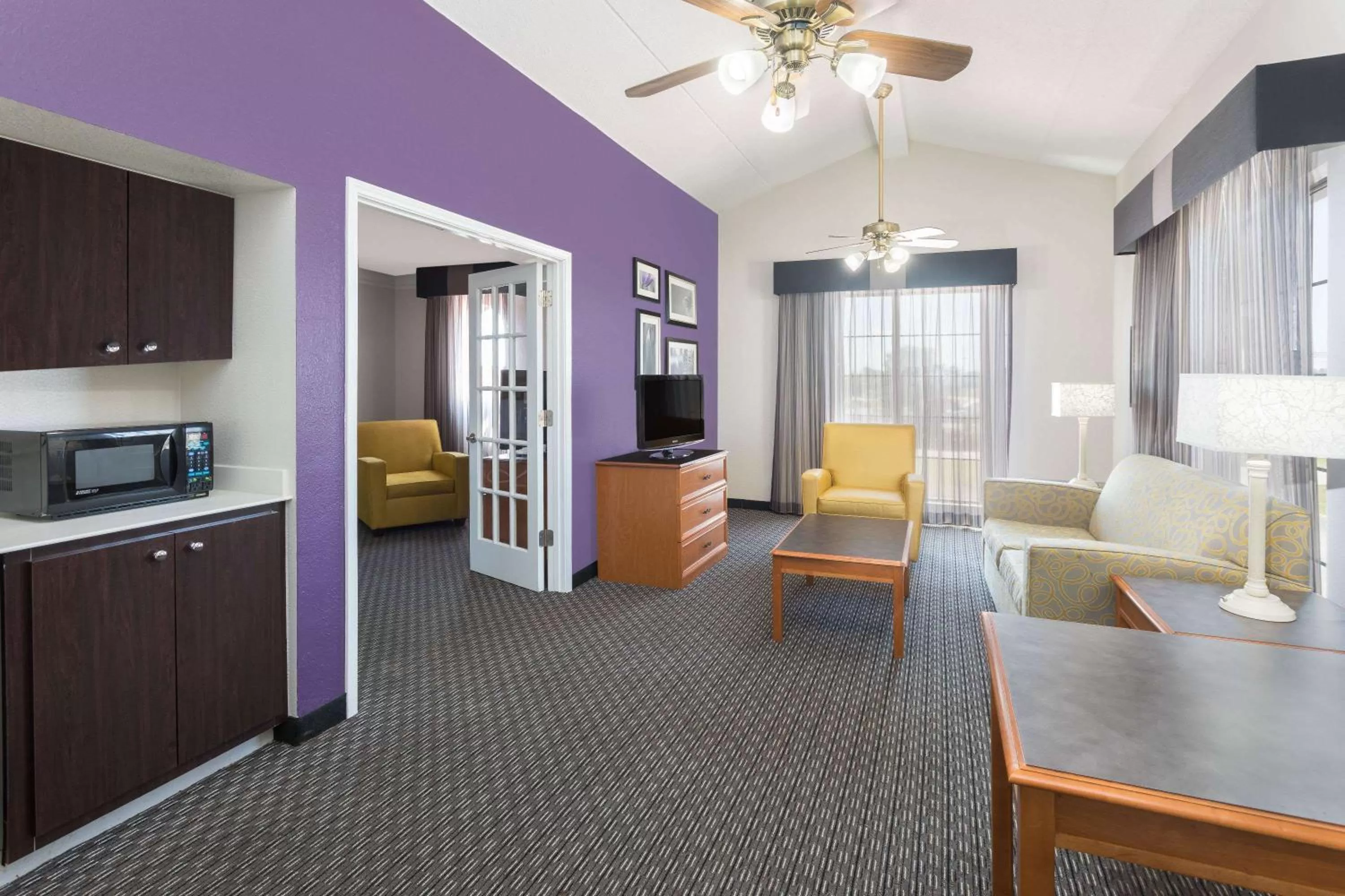 Photo of the whole room in Baymont by Wyndham Greenville Woodruff Rd