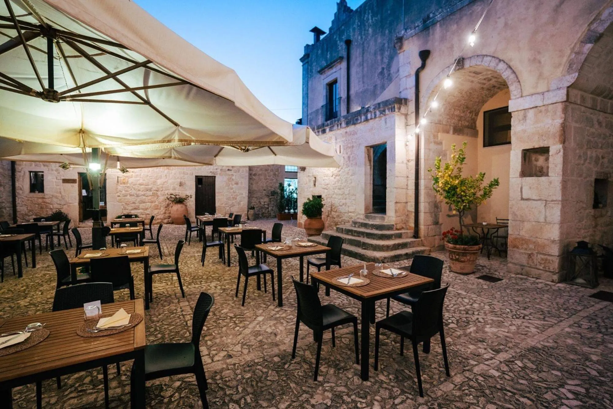 Restaurant/places to eat in Torre Don Virgilio Country Hotel