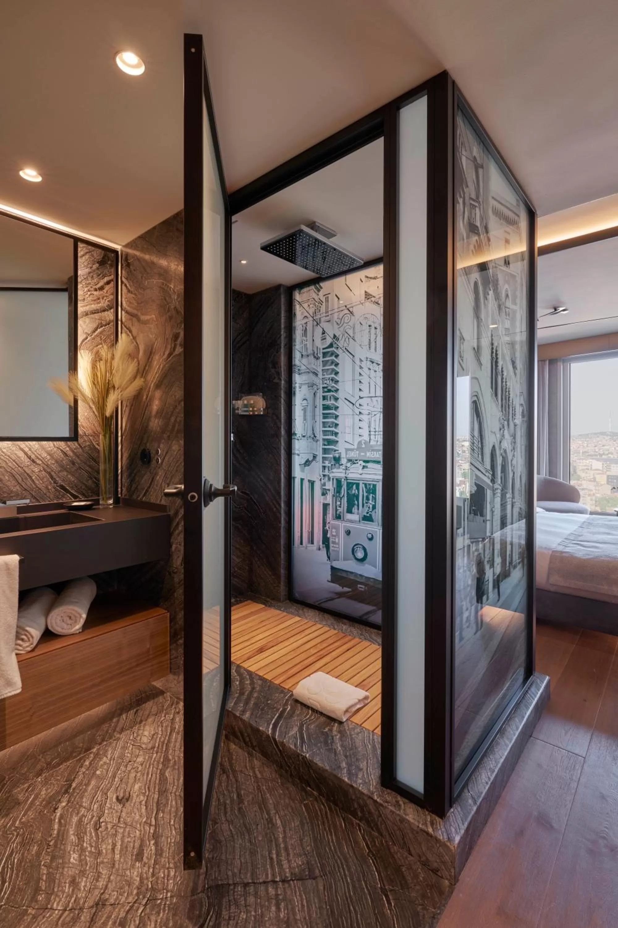 Bathroom, Bed in Richmond Istanbul