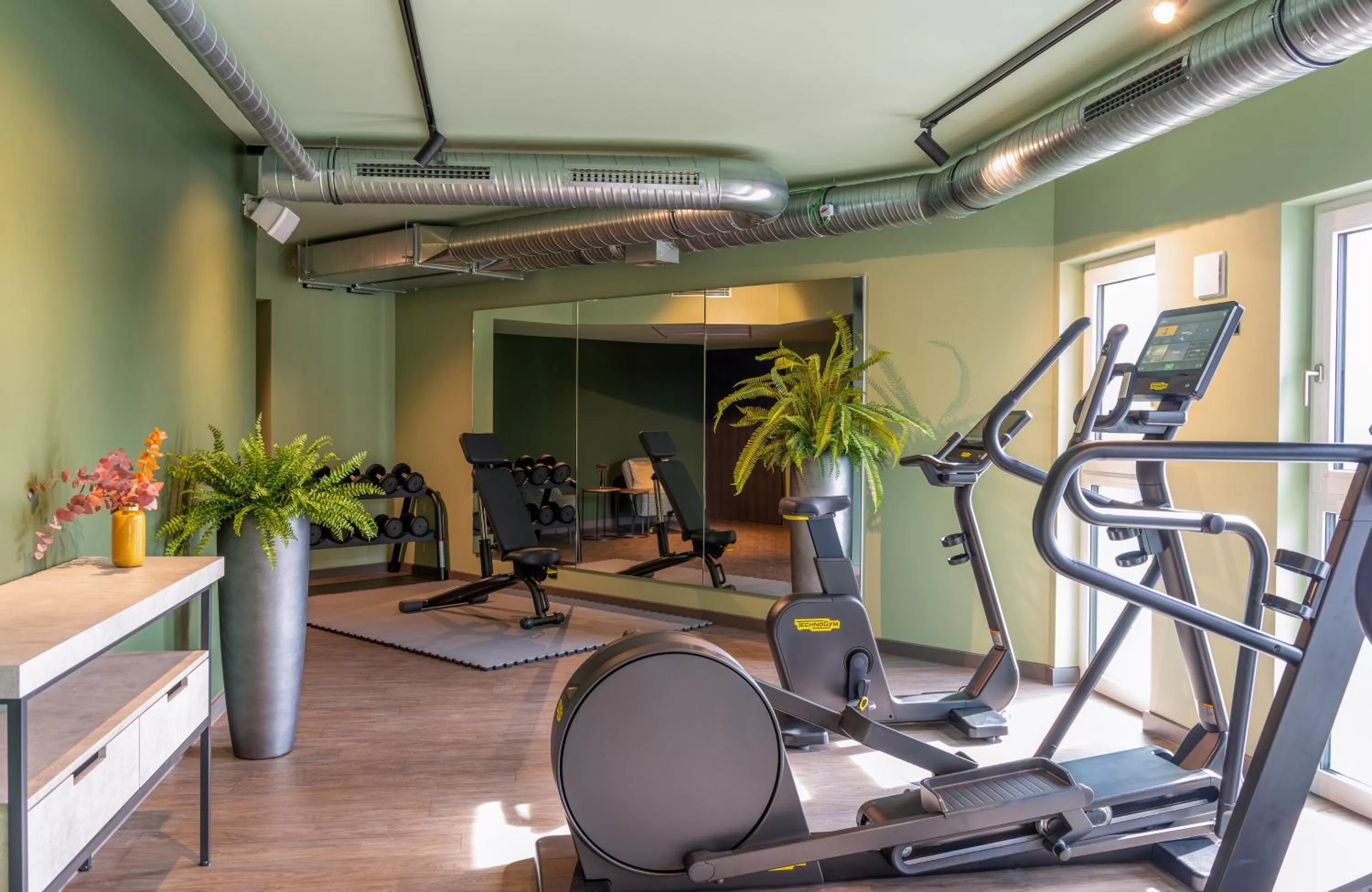 Fitness centre/facilities in Leonardo Hotel Augsburg