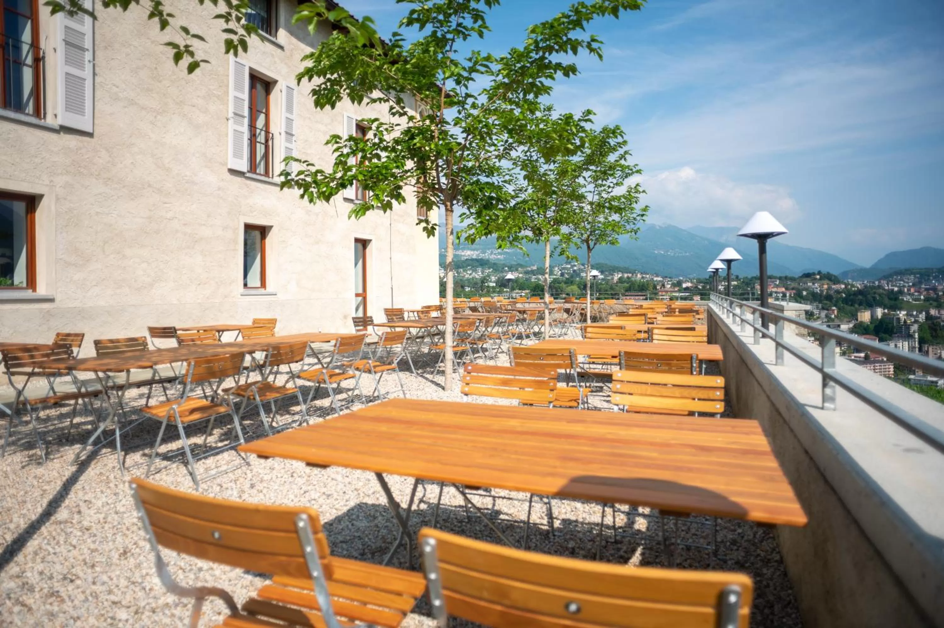 Restaurant/places to eat in Bigatt Hotel & Restaurant