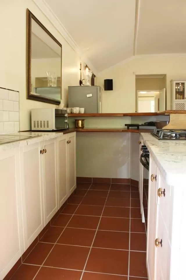 Kitchen/Kitchenette in Camelot in Constantia