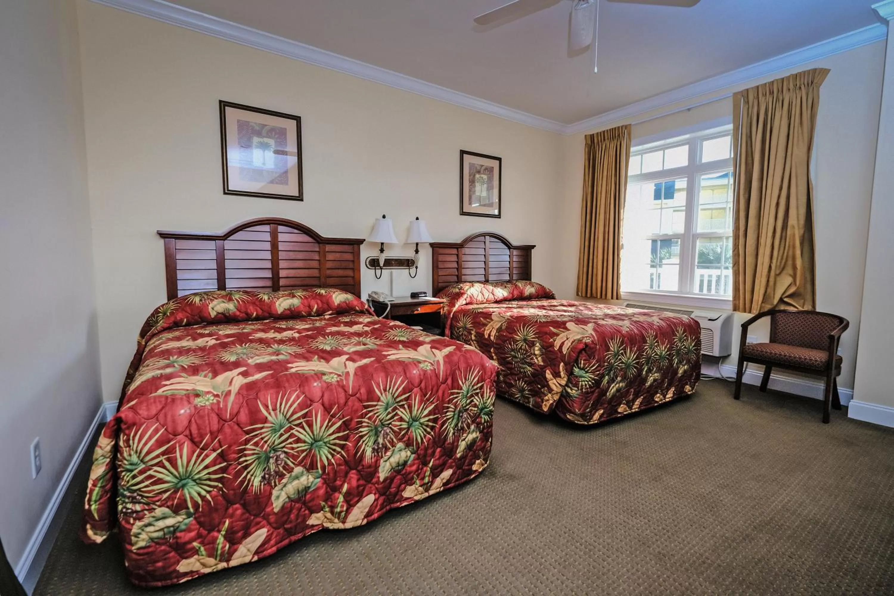 Bedroom, Bed in Litchfield Beach & Golf Resort