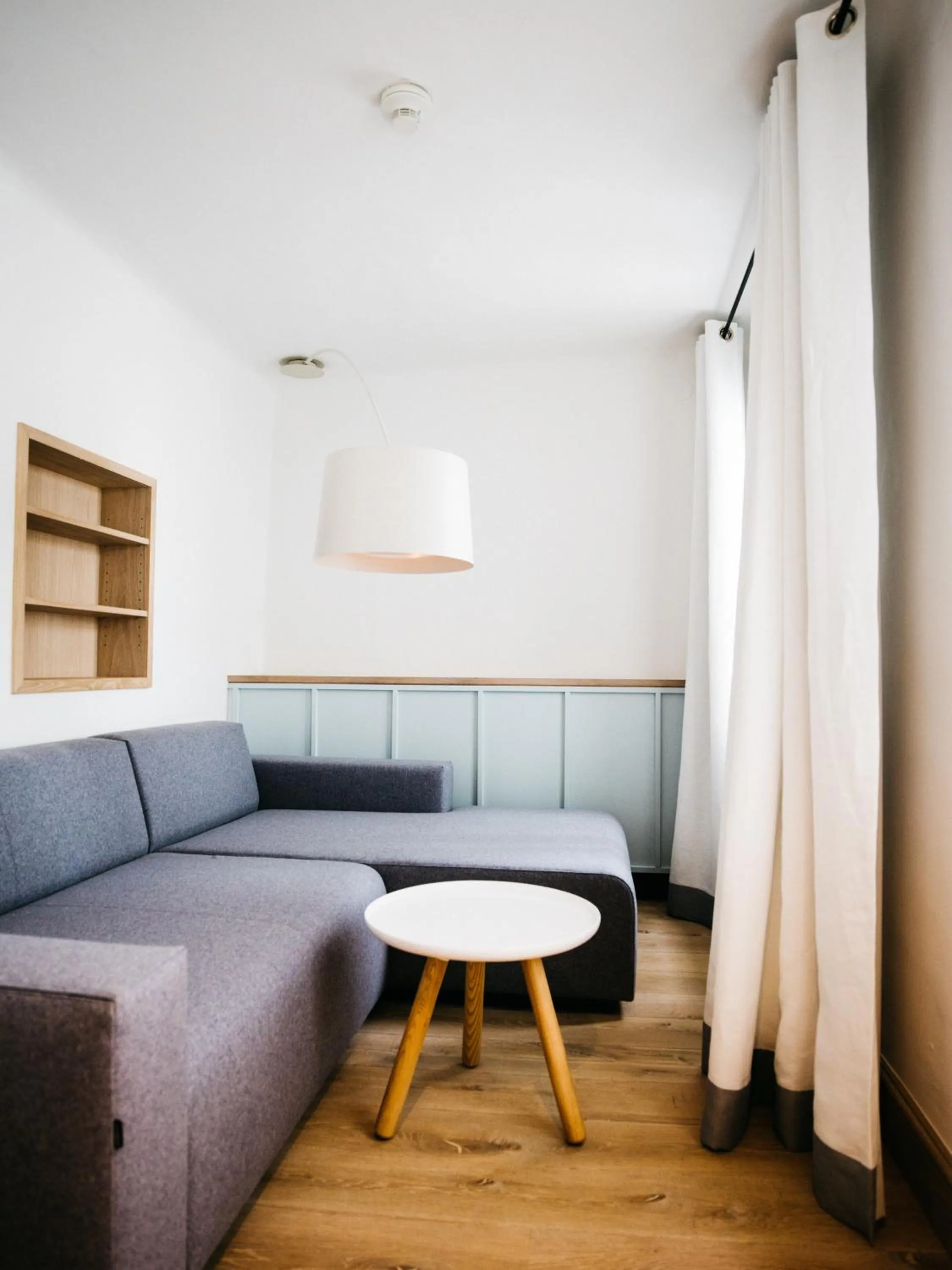 Seating area in artHotel Blaue Gans