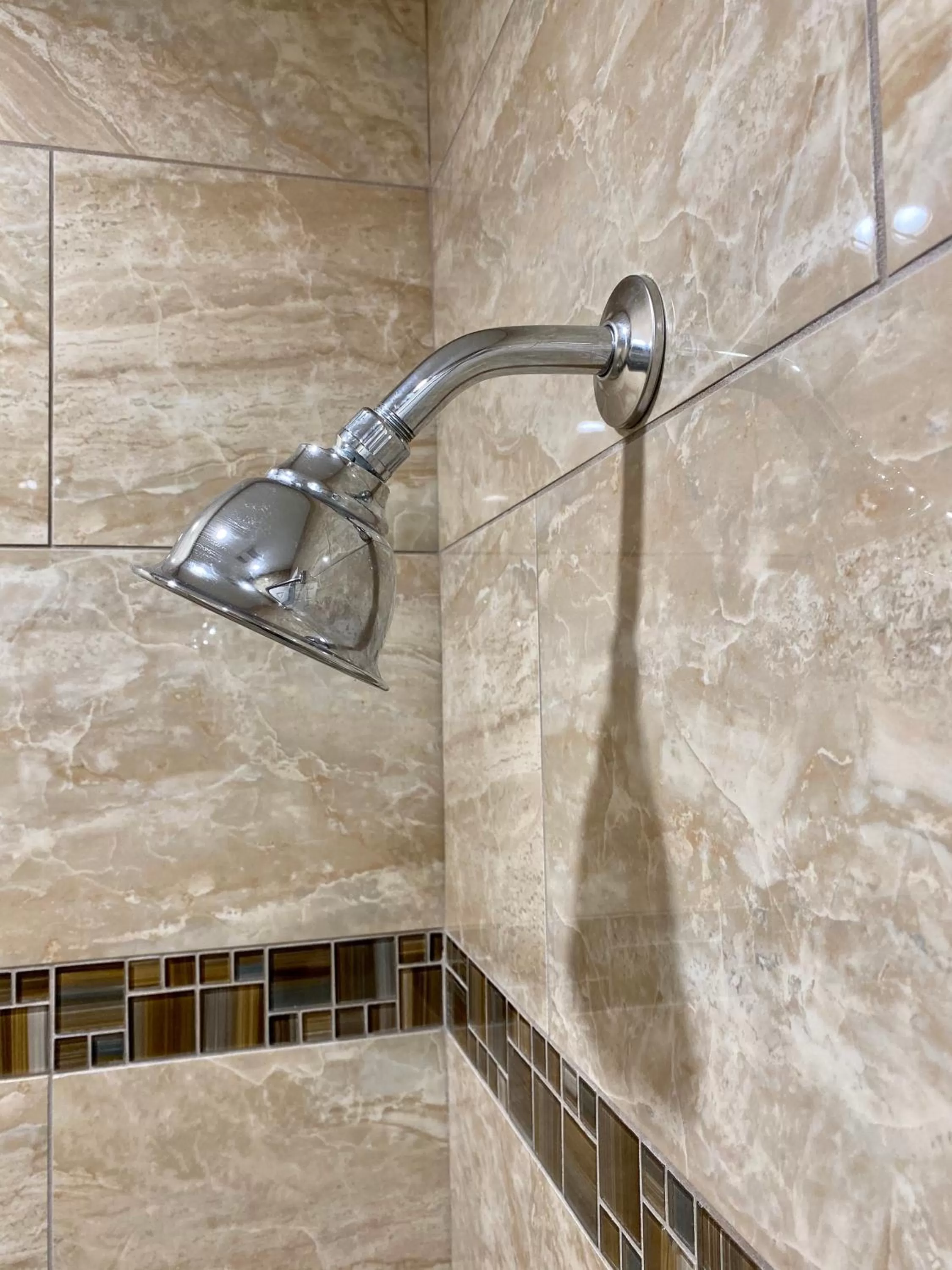 Shower in Viking Motel-Ventura