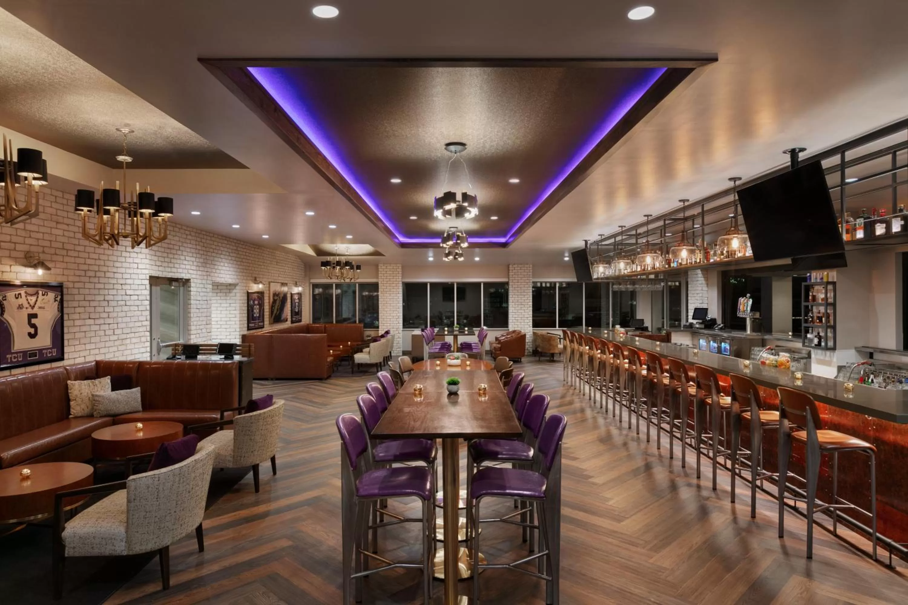 Lounge or bar in Hyatt Place Fort Worth/TCU